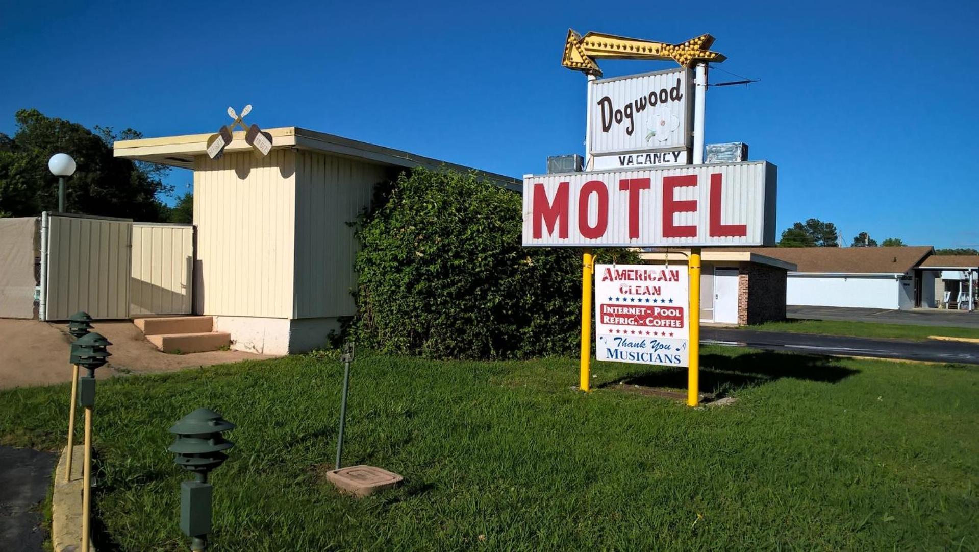 Dogwood Motel photo 34