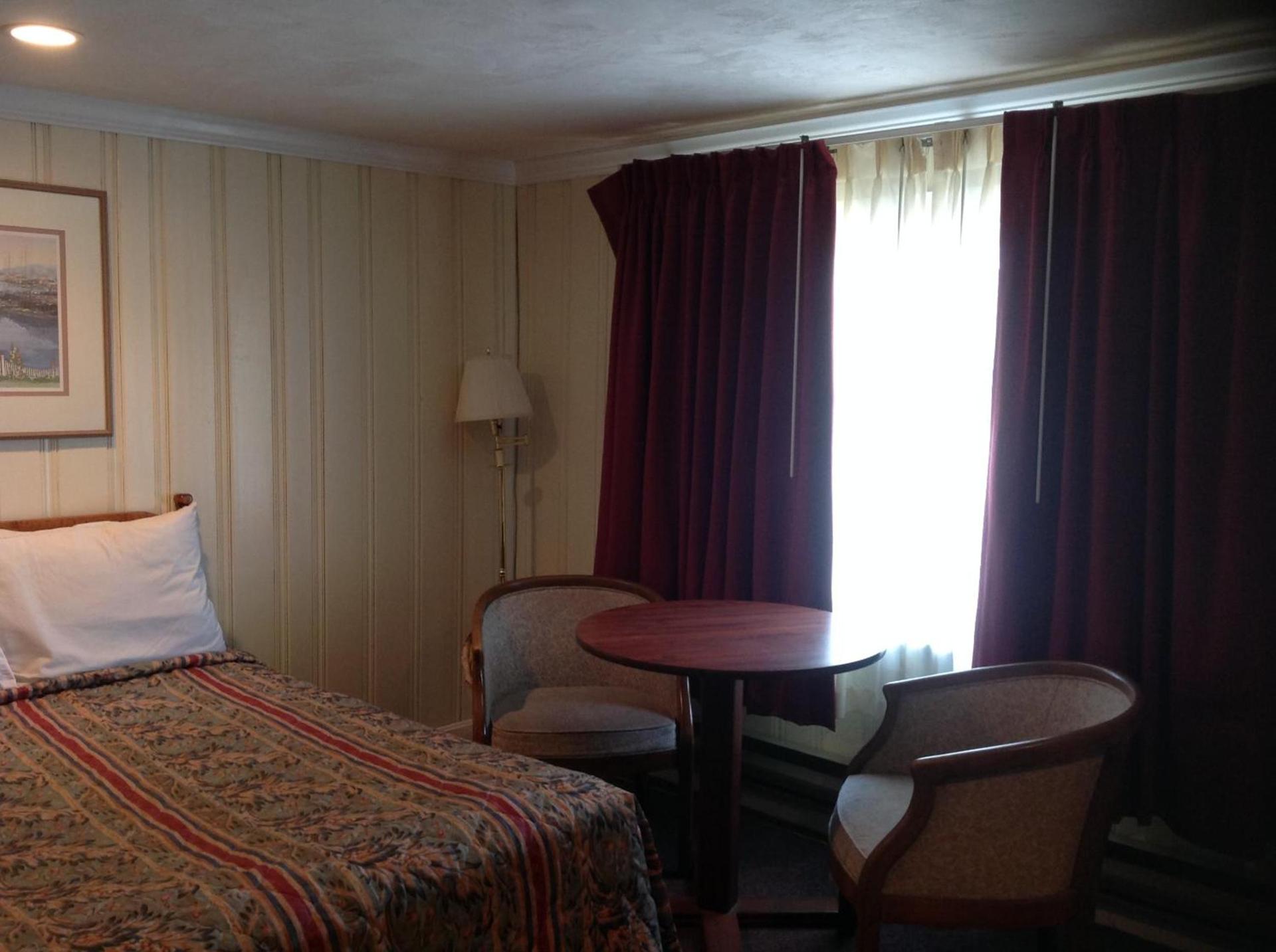 Tides Motel - Hampton Beach photo 31
