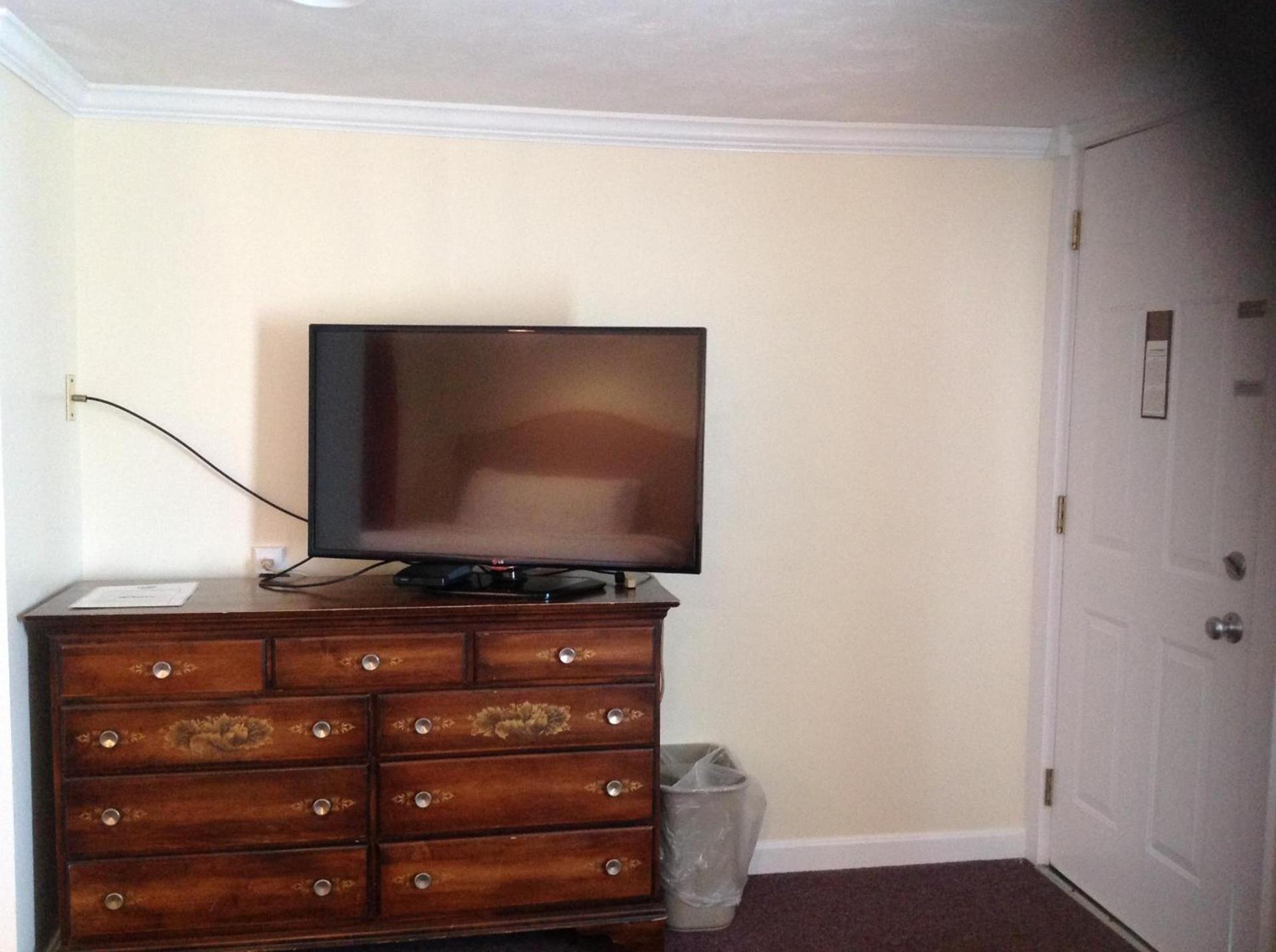 Tides Motel - Hampton Beach photo 28