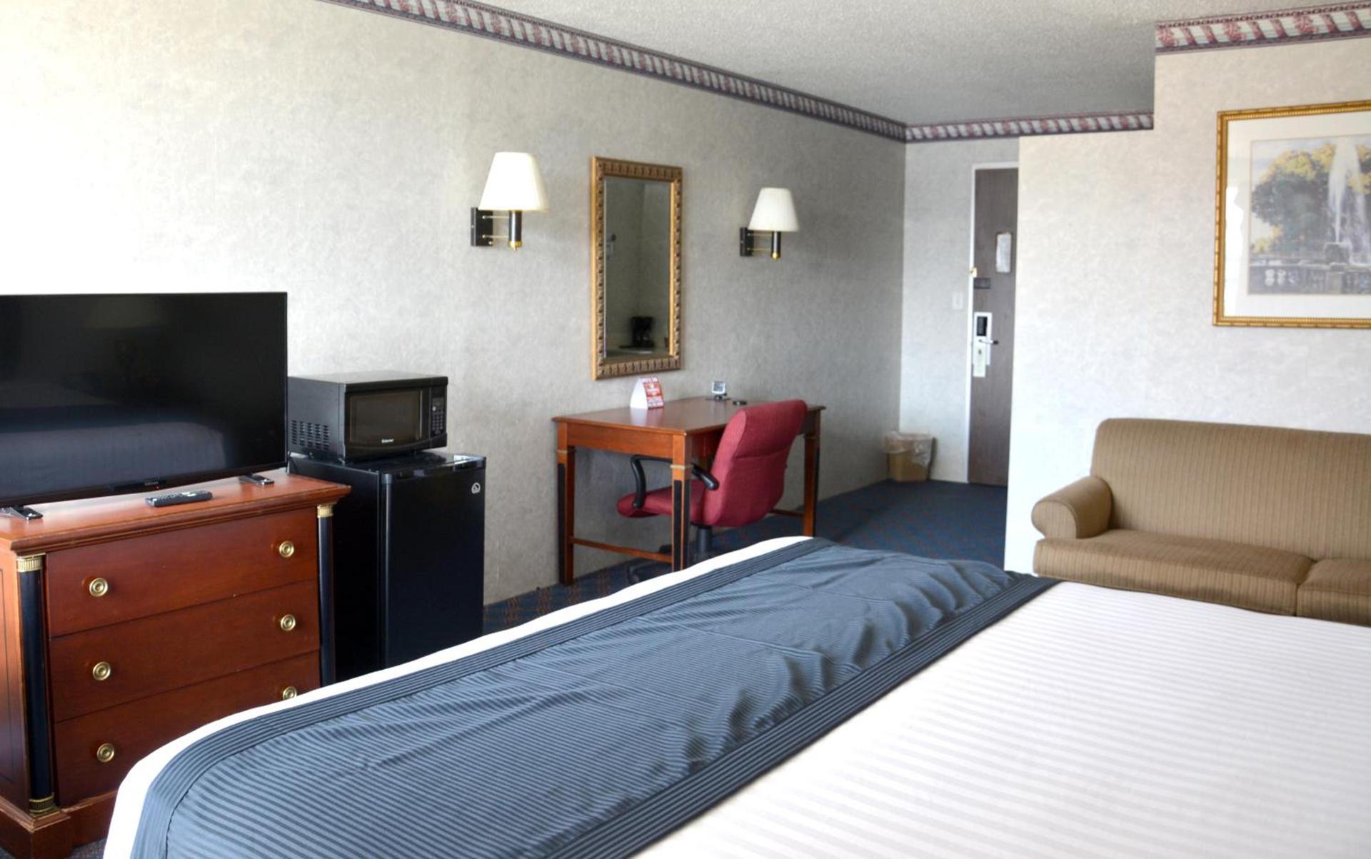Travelodge by Wyndham Milwaukee photo 37
