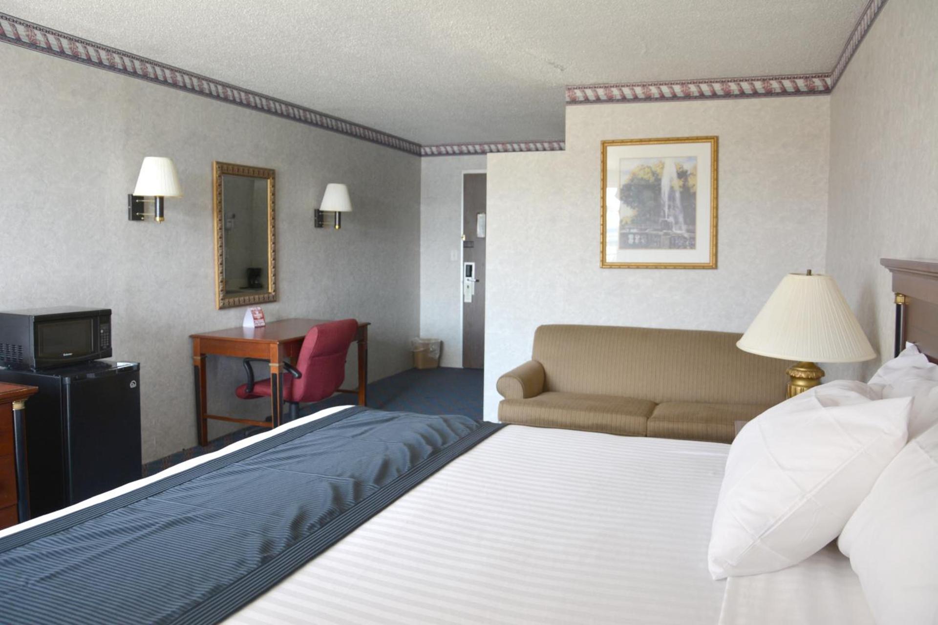 Travelodge by Wyndham Milwaukee photo 38