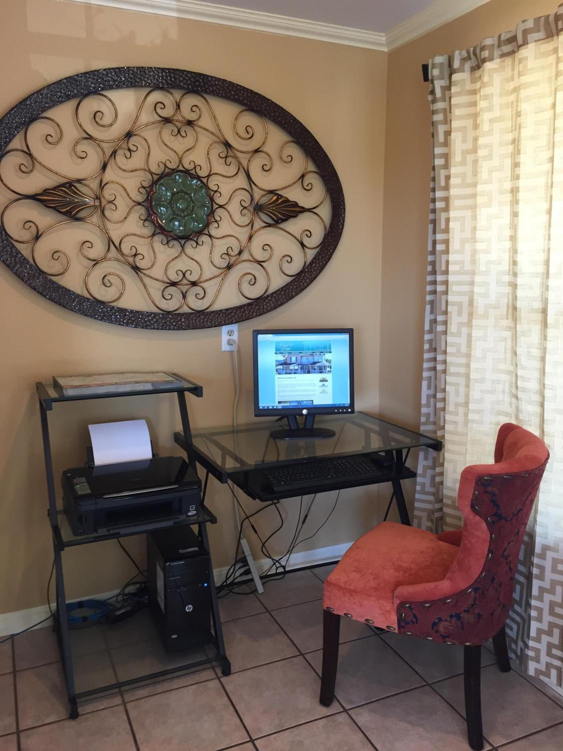 Gazebo Inn photo 32