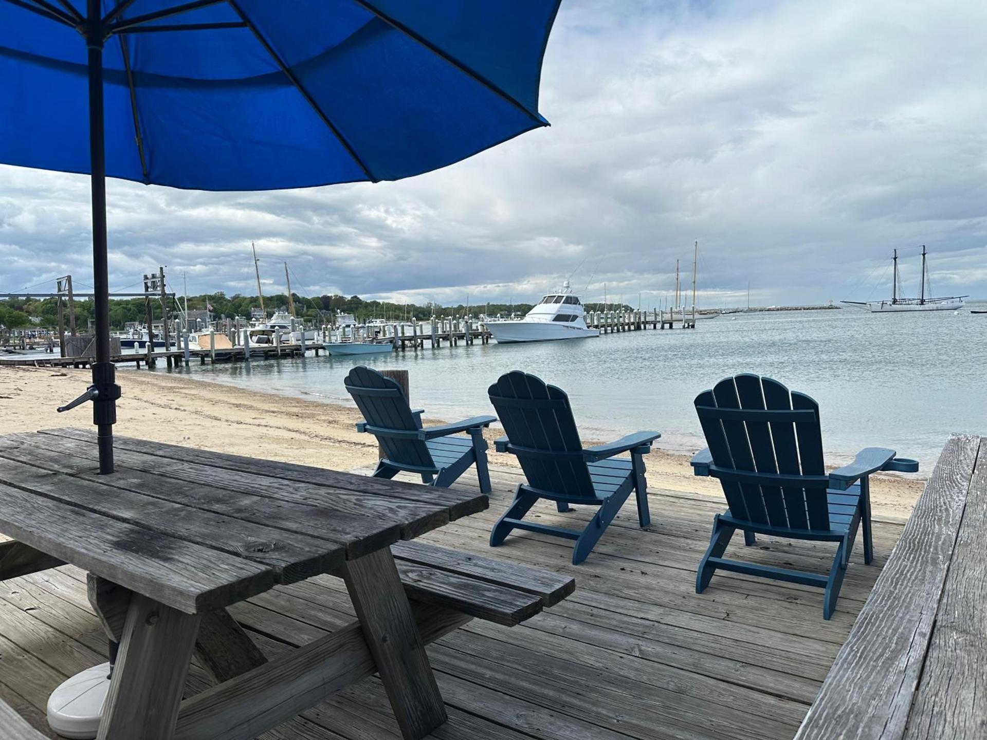 Vineyard Harbor Motel photo 16