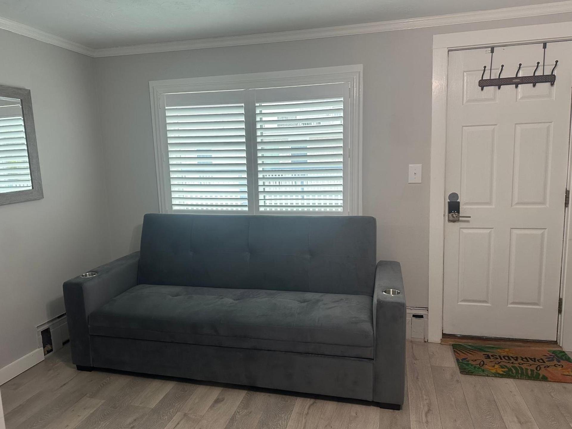 Vineyard Harbor Motel photo 12