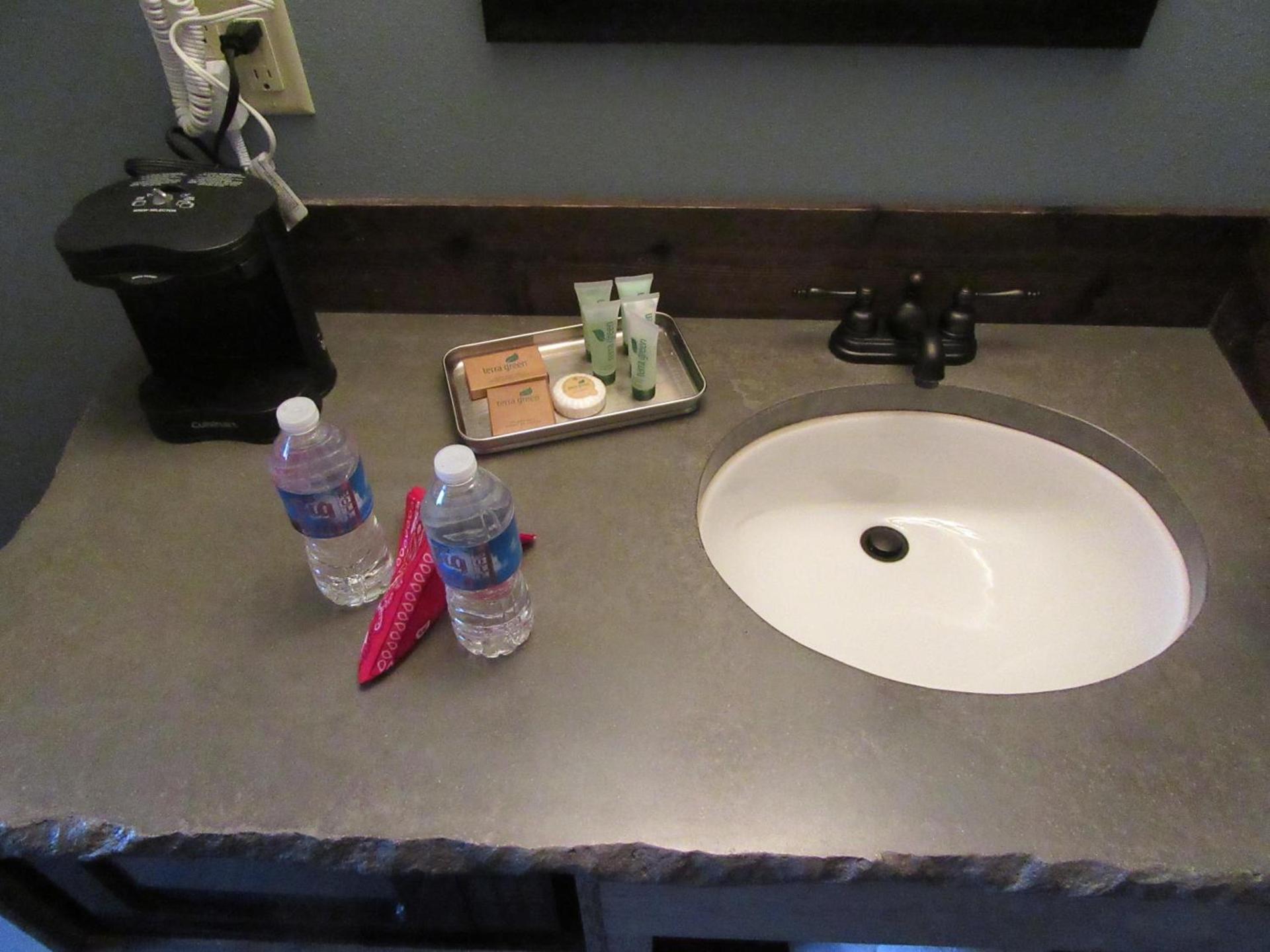 Big Bear Motel photo 51