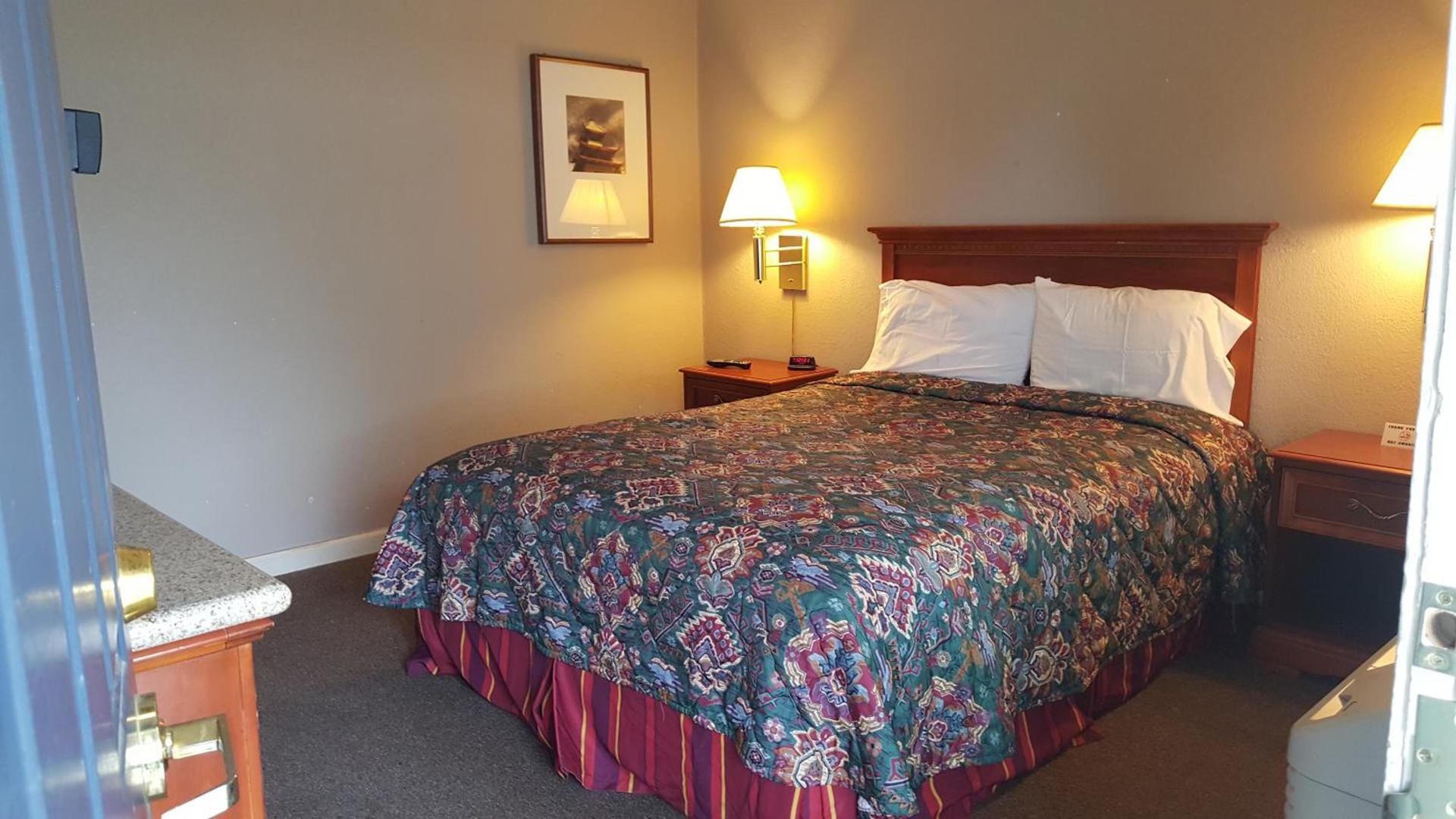Pacific Motel photo 5