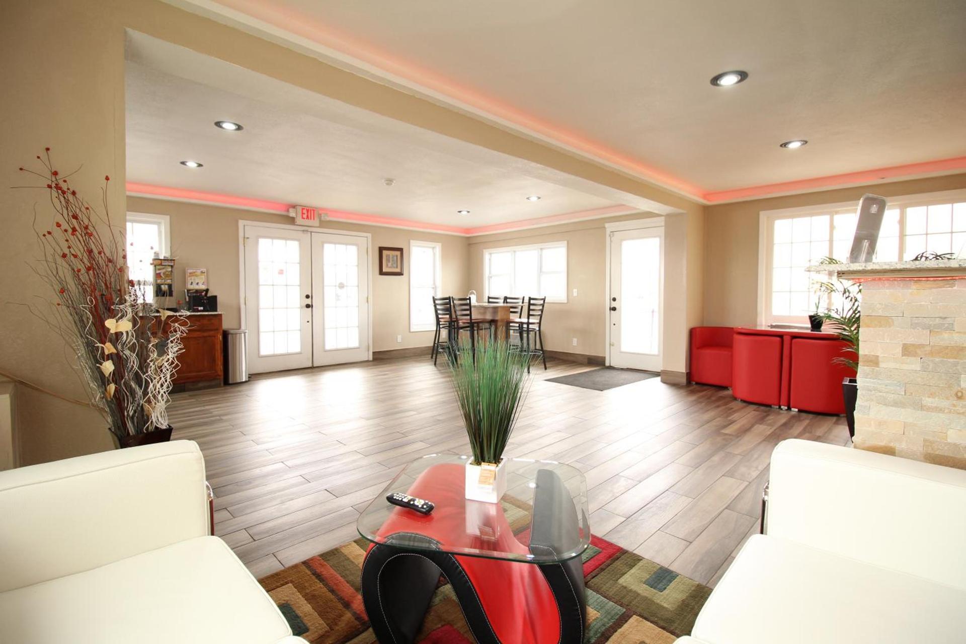 Westbridge Inn & Suites photo 19