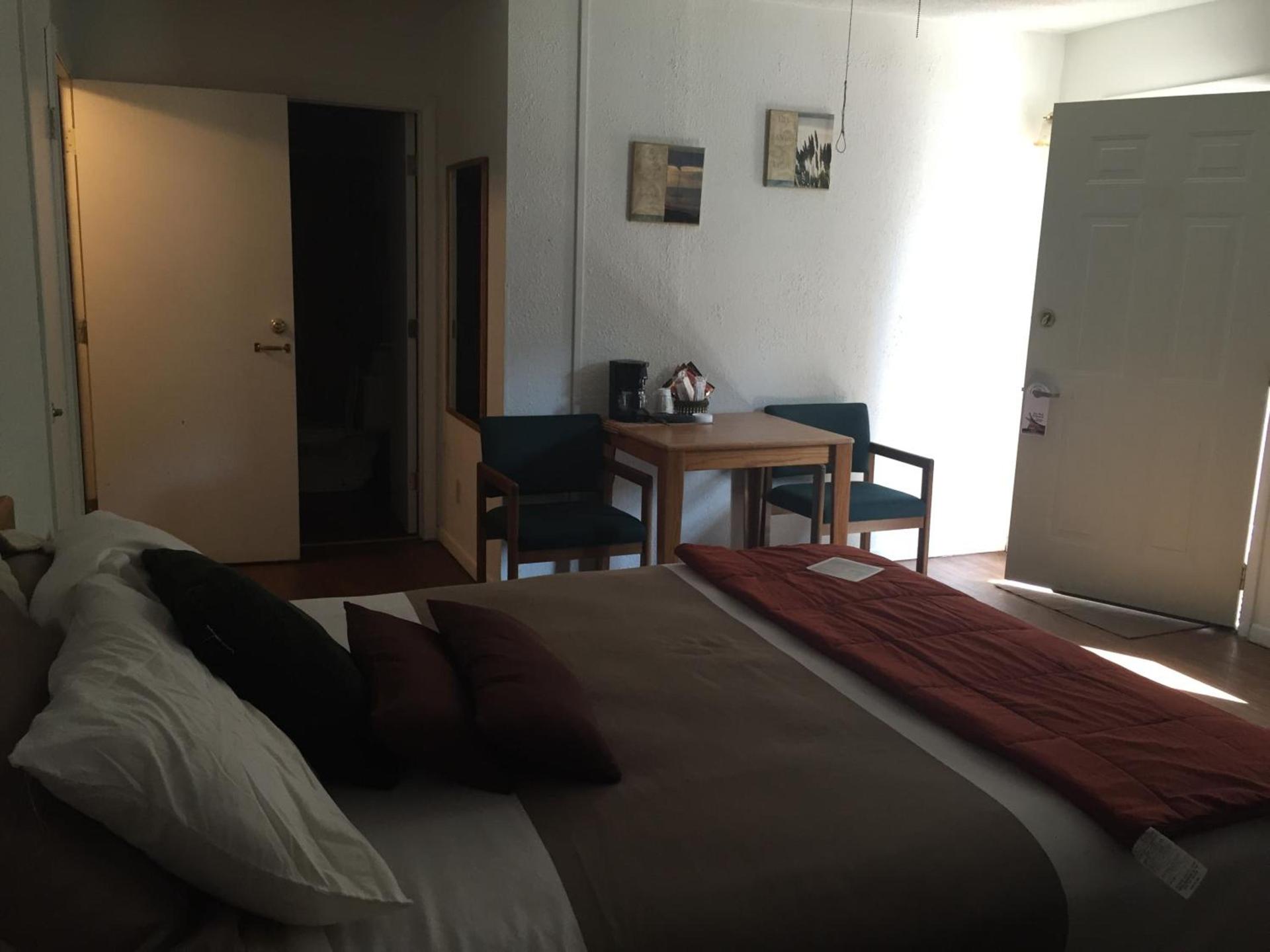 The Brookside Motel Keystone Near Mt Rushmore photo 16