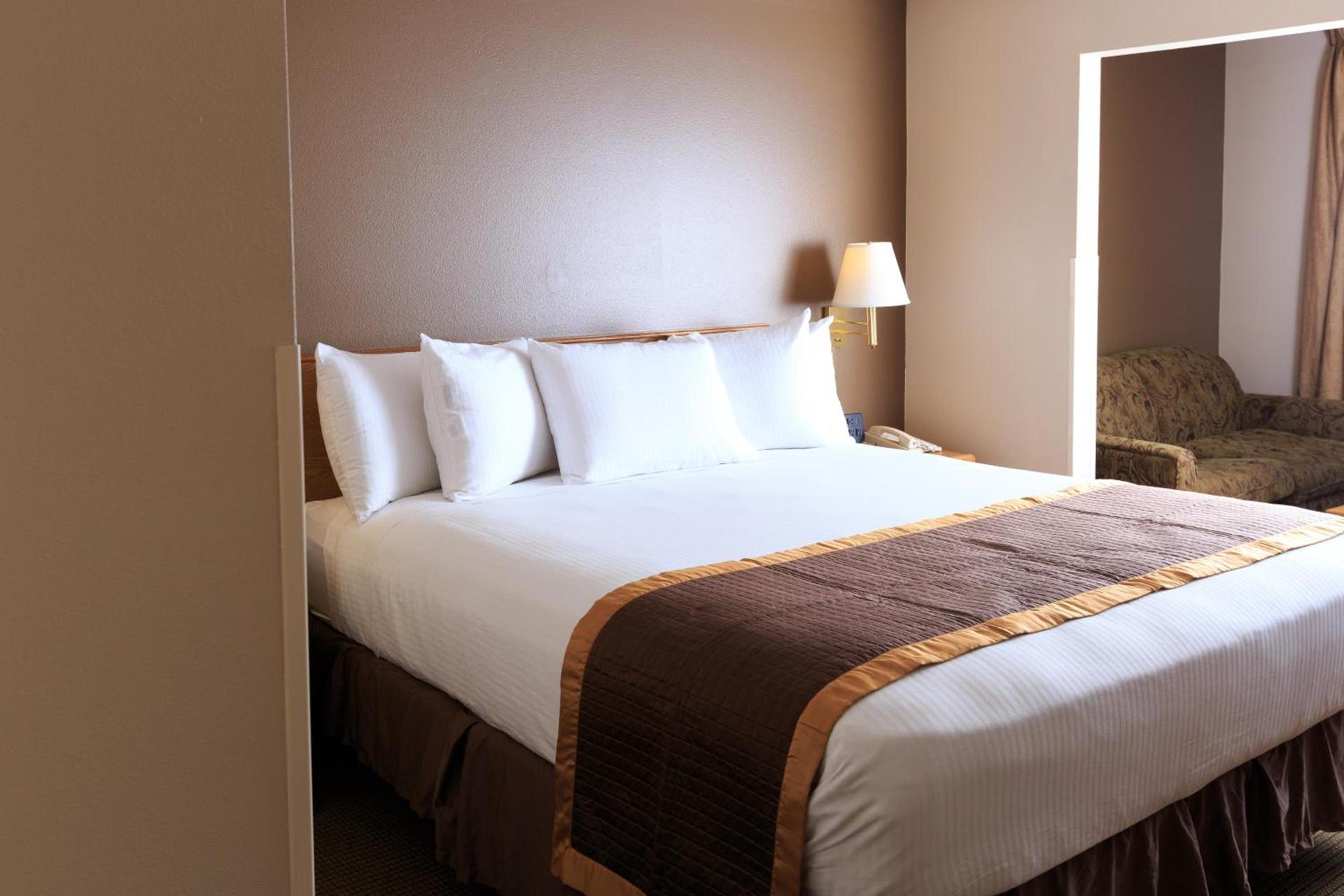 New Victorian Inn & Suites Lincoln photo 34