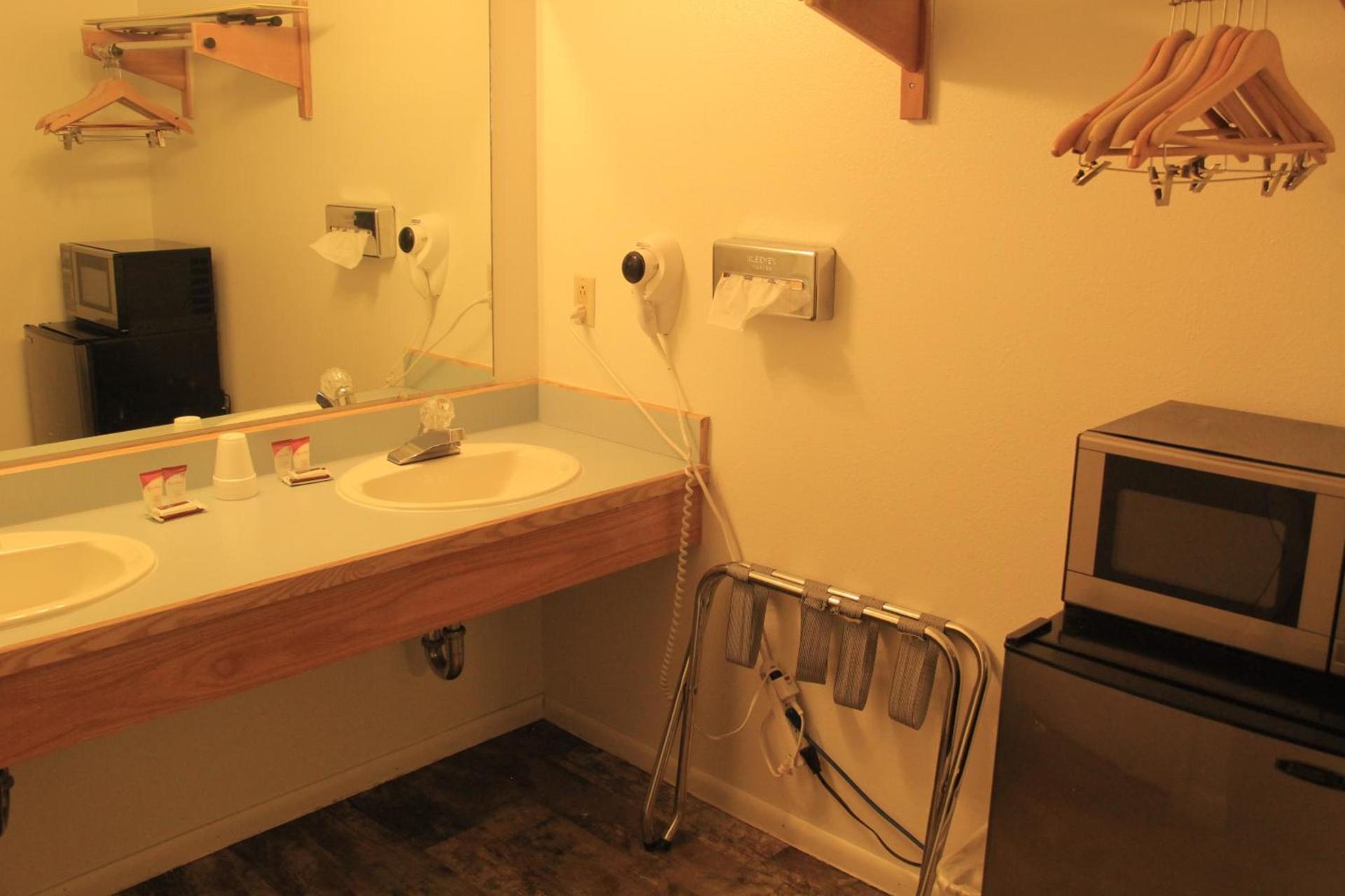 Sunrise Motor Inn photo 18