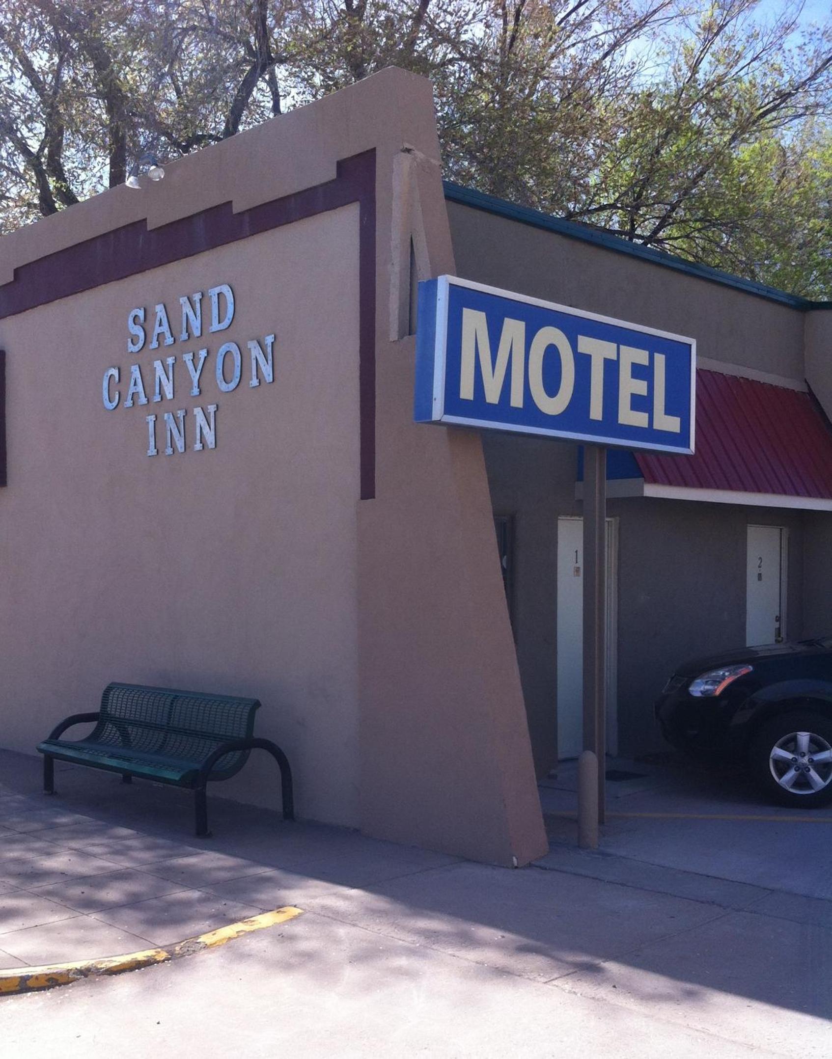 National 9 Inn Sand Canyon photo 52