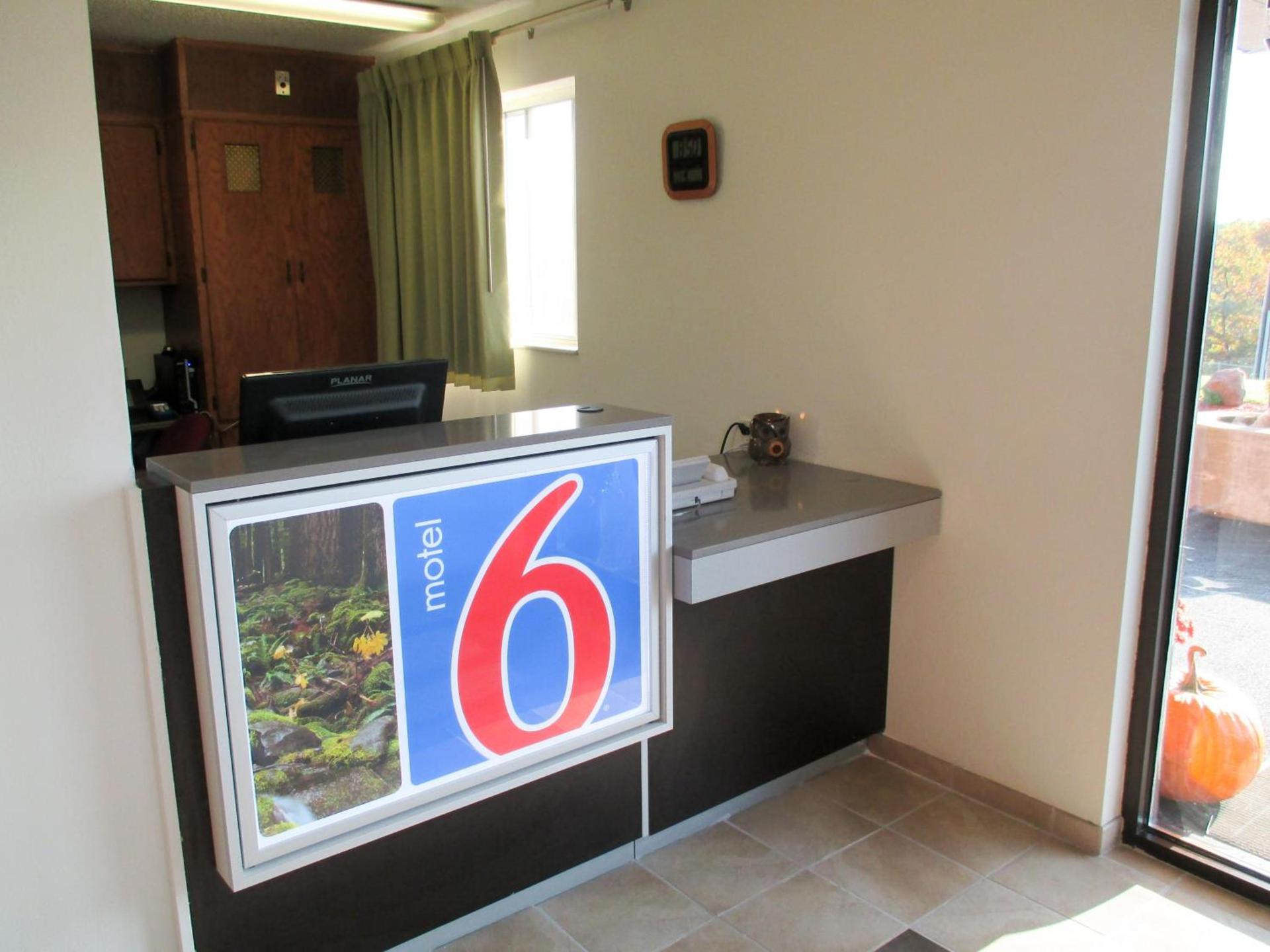 Motel 6-Drums photo 39