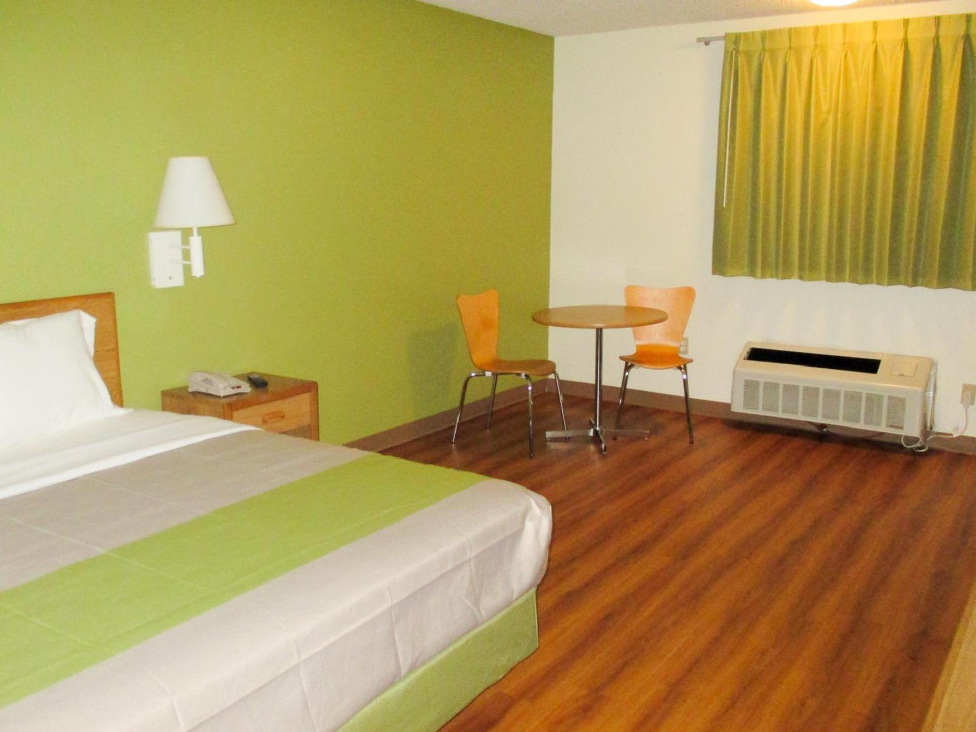 Motel 6-Drums photo 35