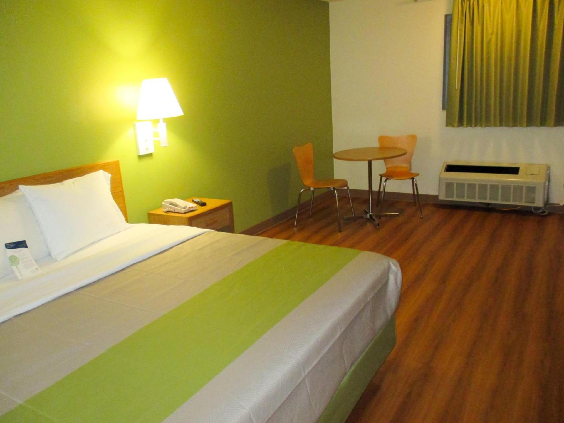 Motel 6-Drums photo 34