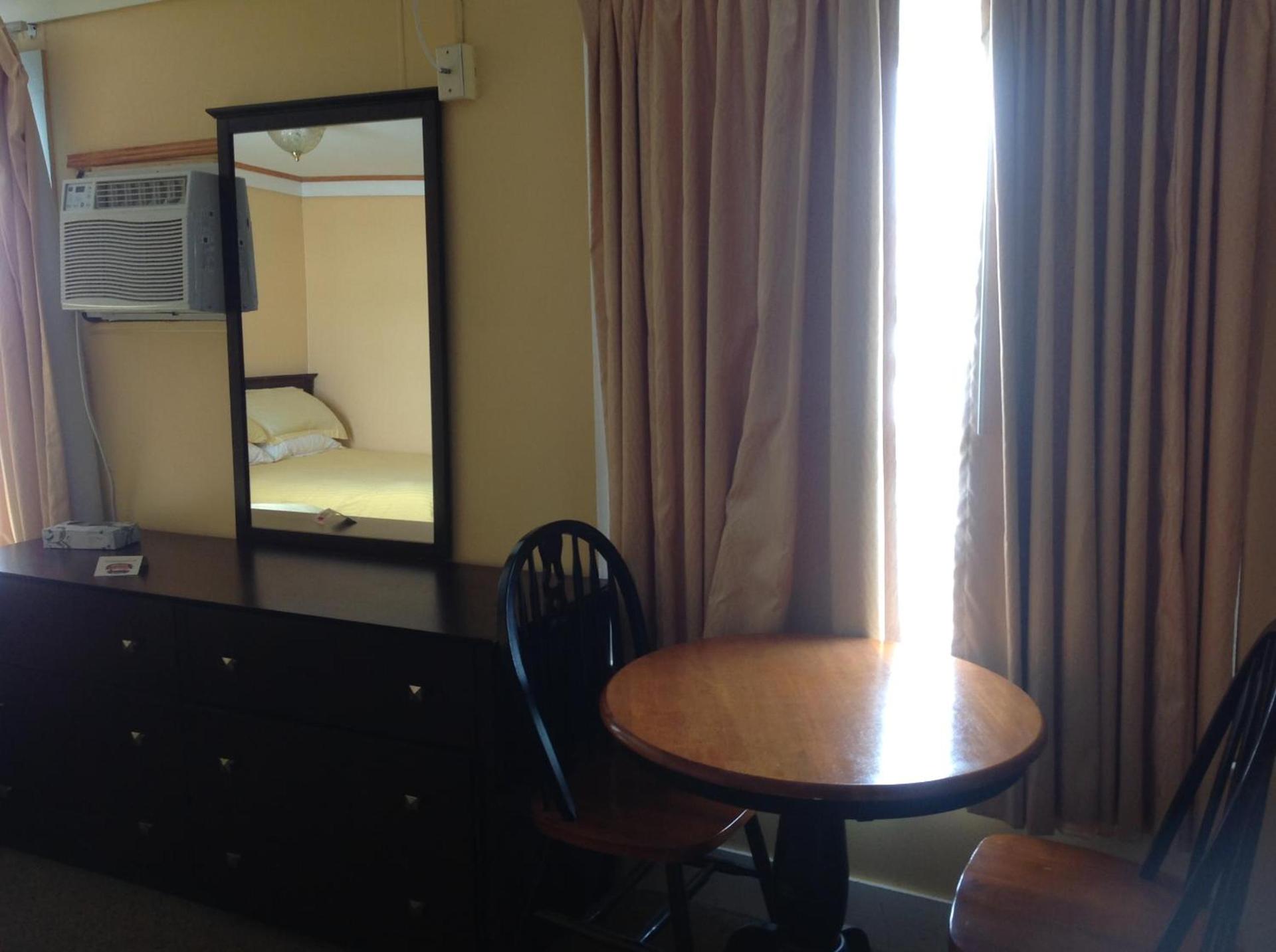 The Moulton Hotel photo 35