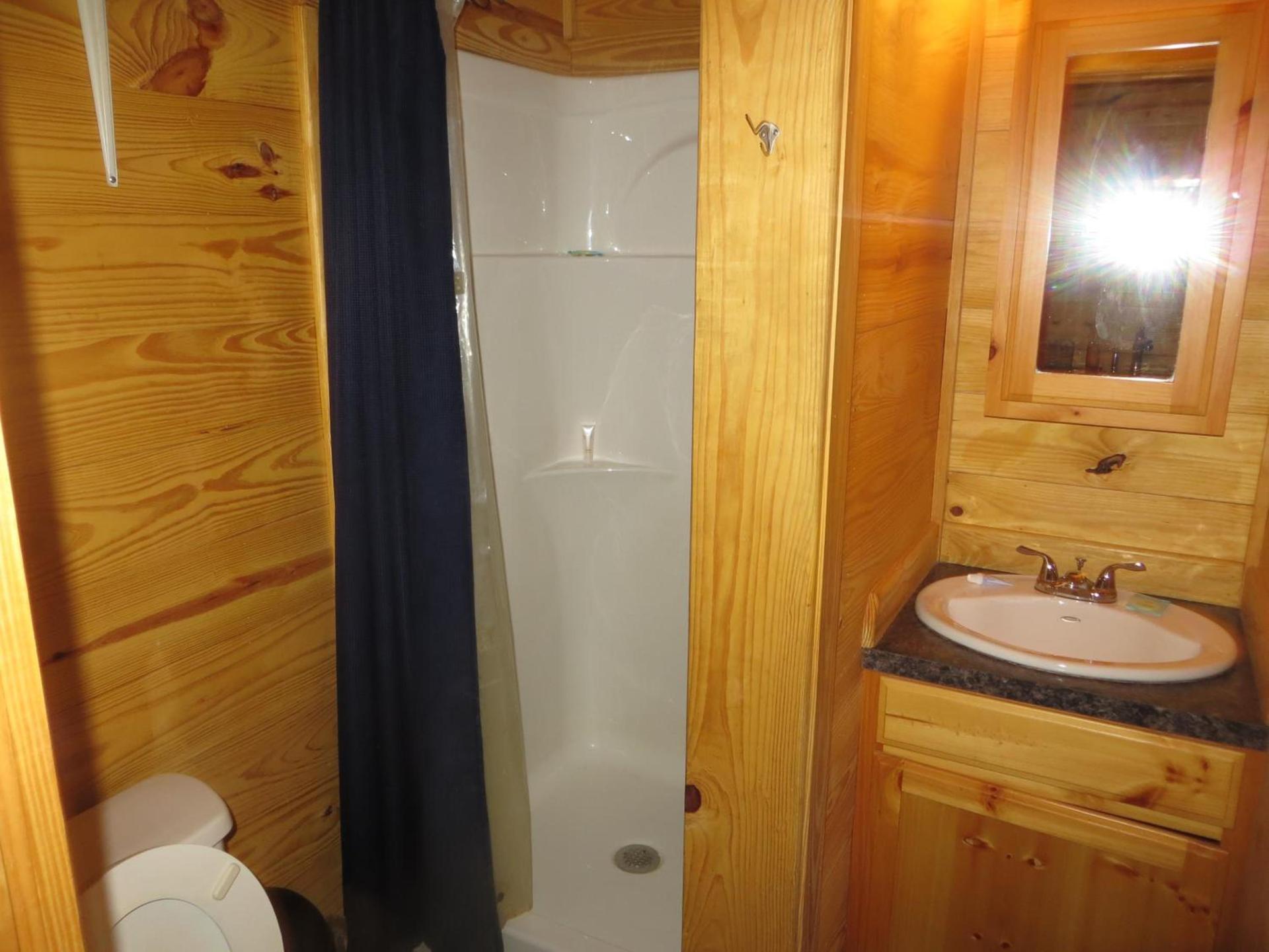 All Tucked Inn Cabins photo 18
