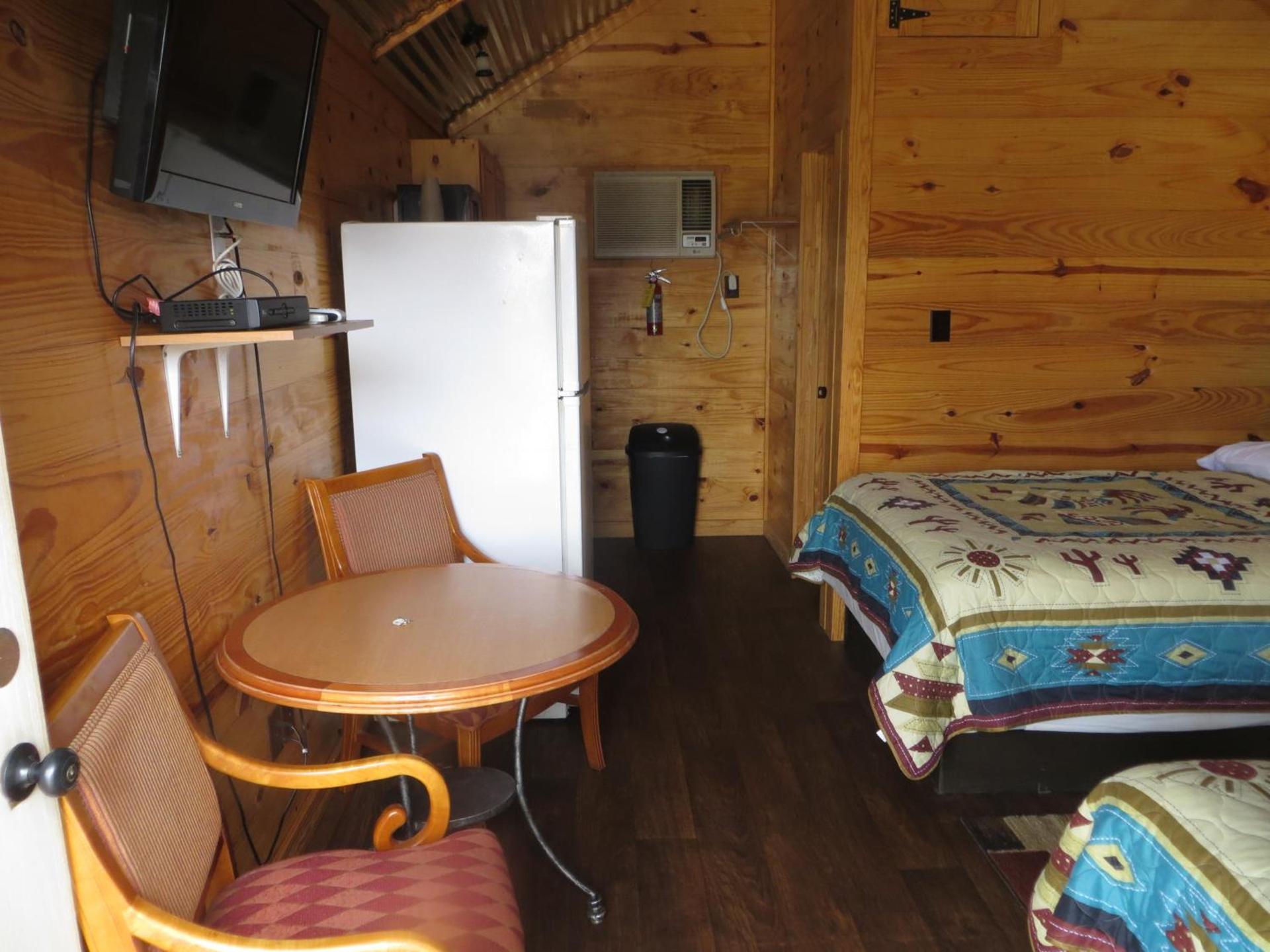 All Tucked Inn Cabins photo 2