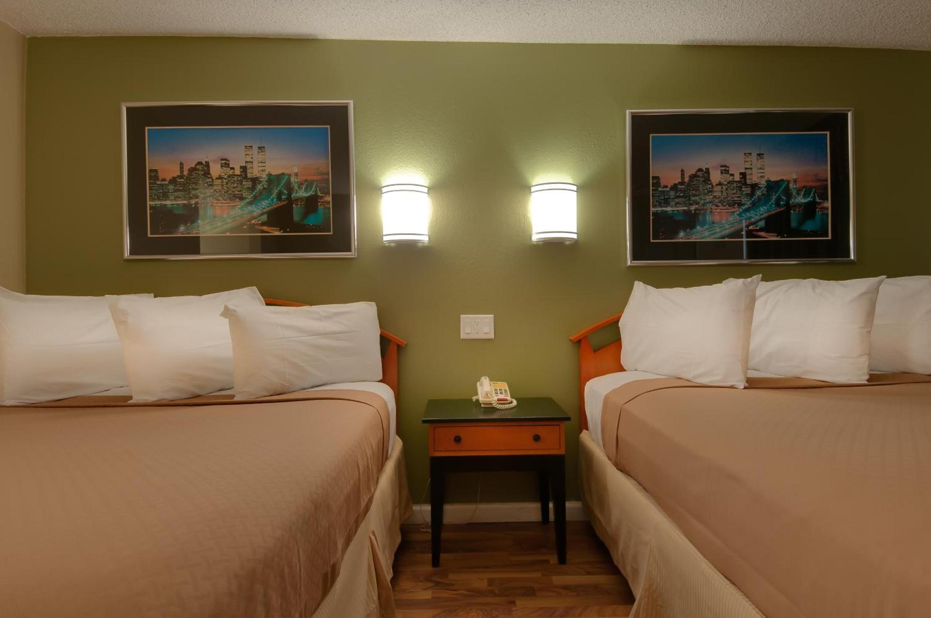 Vagabond Inn Bakersfield North photo 19