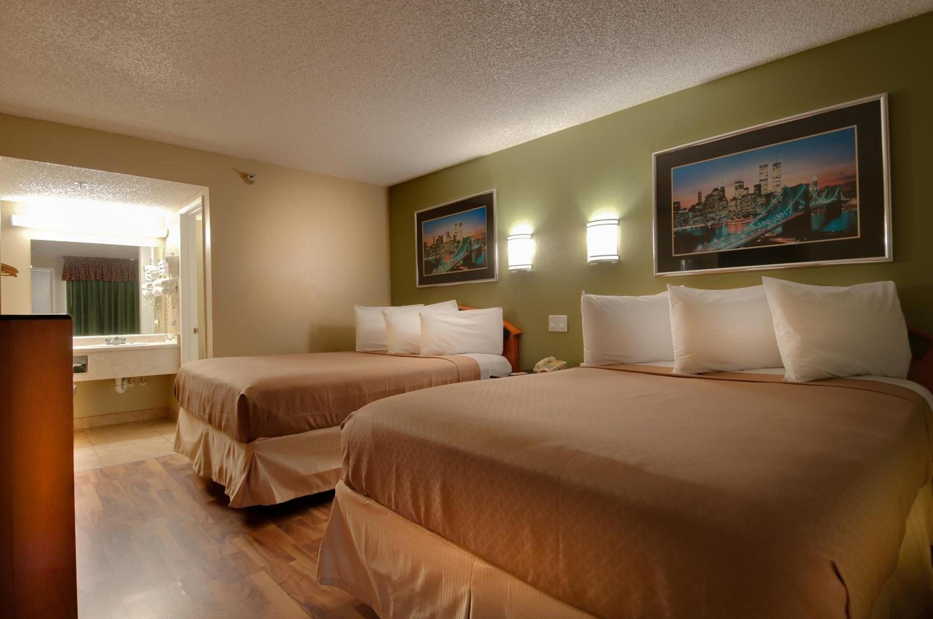 Vagabond Inn Bakersfield North photo 15