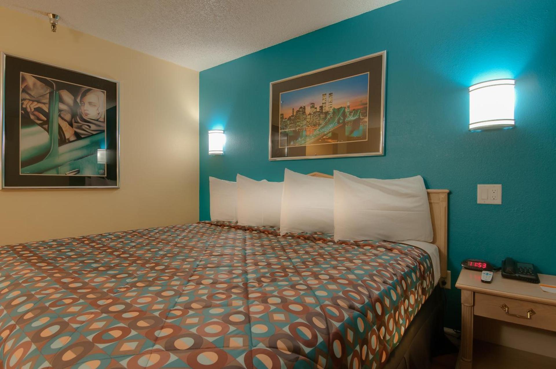 Vagabond Inn Bakersfield North photo 17