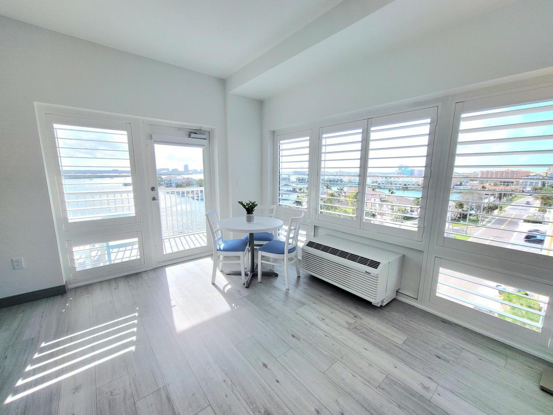 ChartHouse Clearwater Beach Marina Hotel photo 2