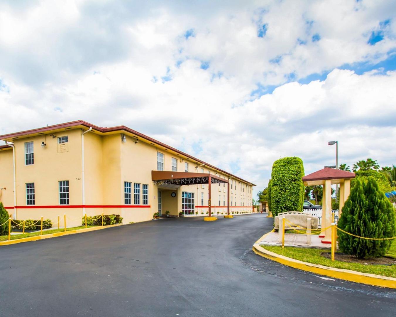 Belmont Inn & Suites photo 9