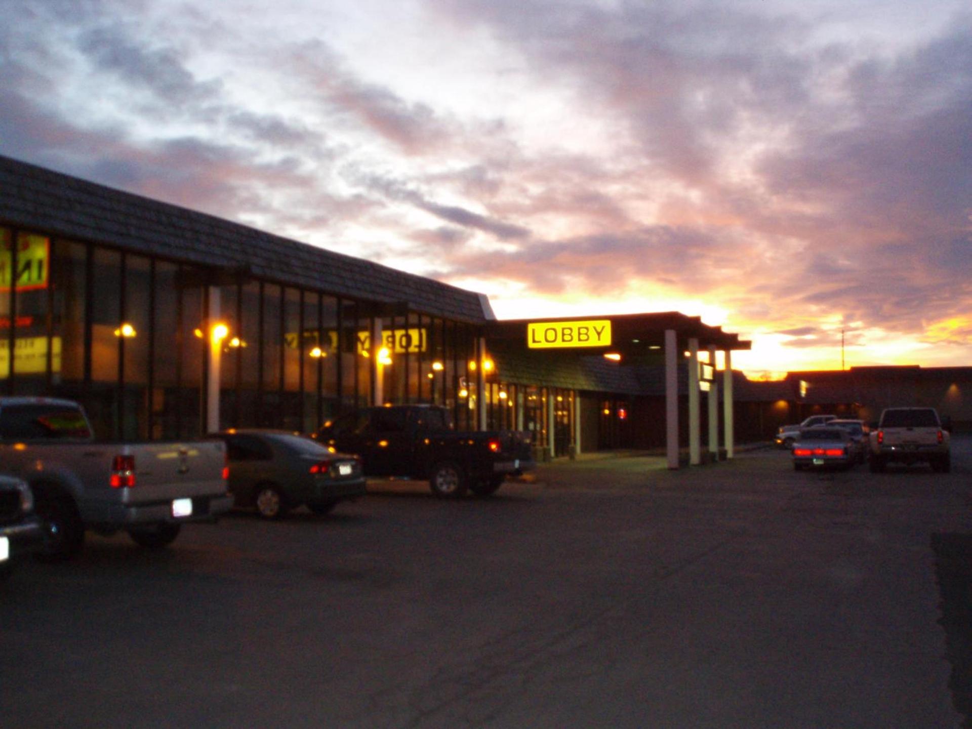 National 9 Inn Gillette photo 18