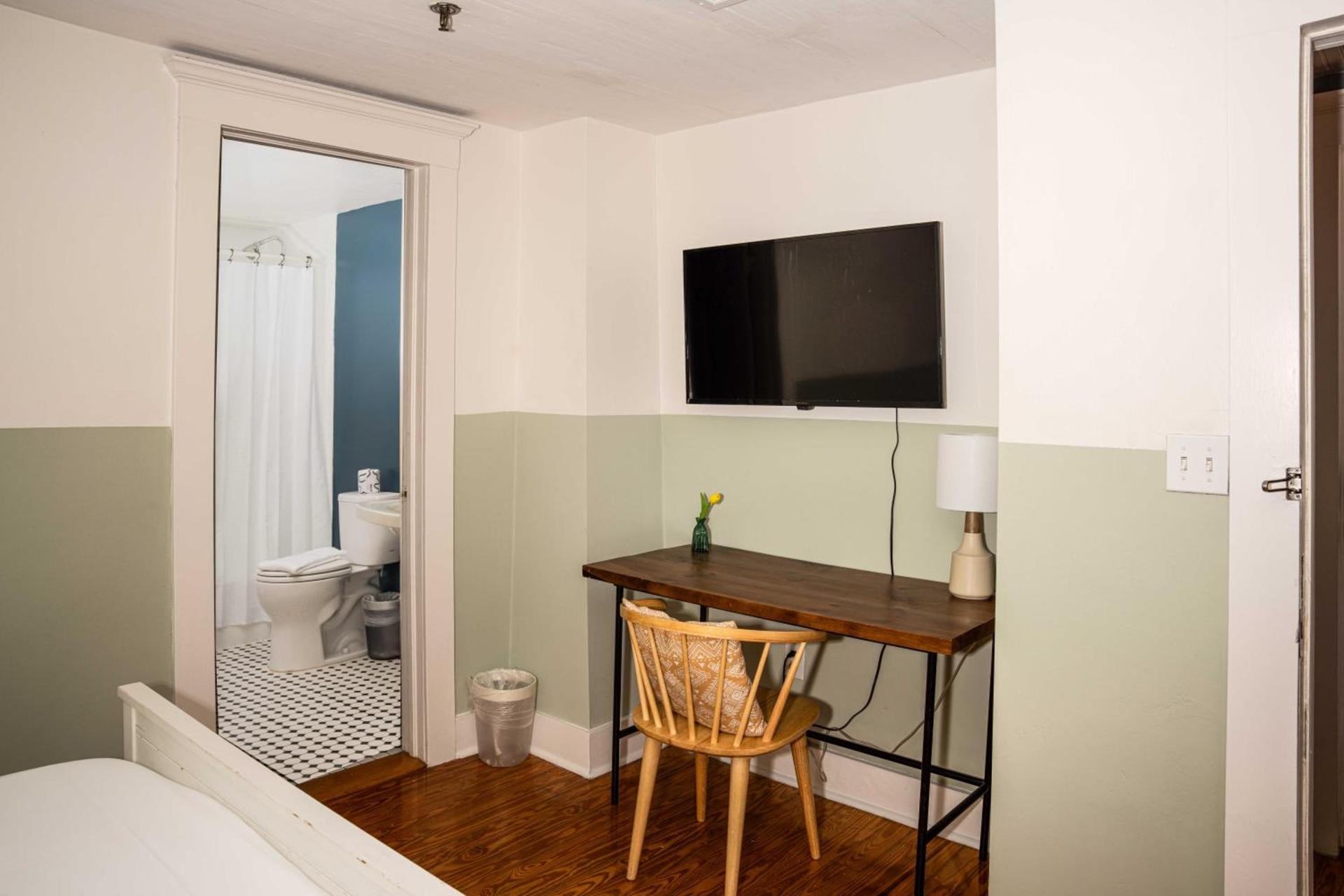 Miami River Inn by Renzzi photo 14