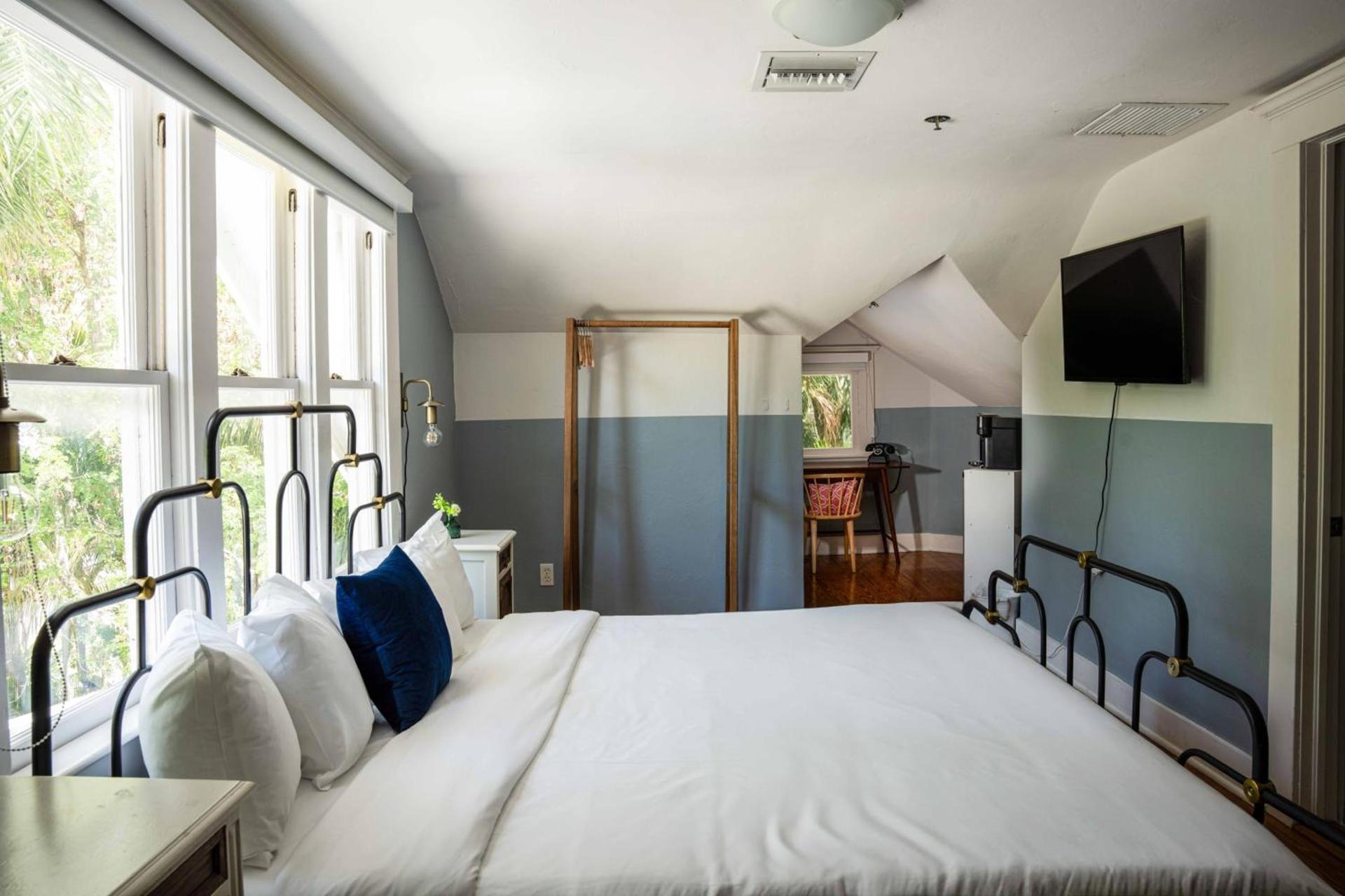 Miami River Inn by Renzzi photo 46