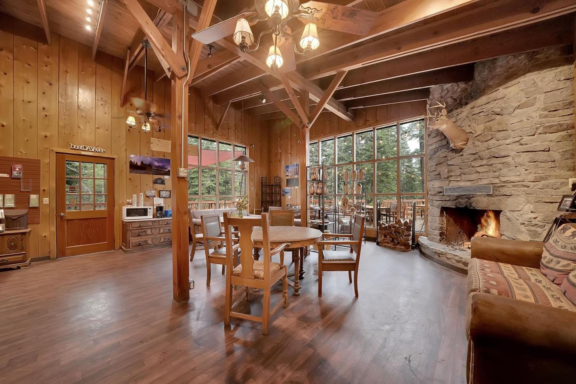 Kit Carson Lodge photo 21
