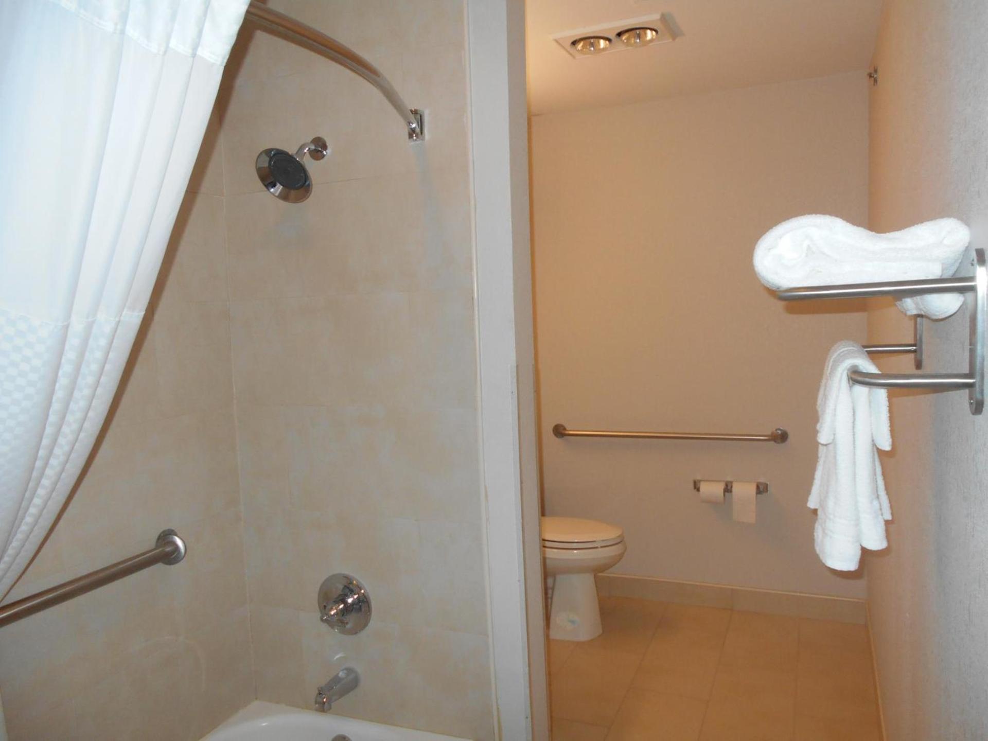 Microtel Inn by Wyndham - Albany Airport photo 32