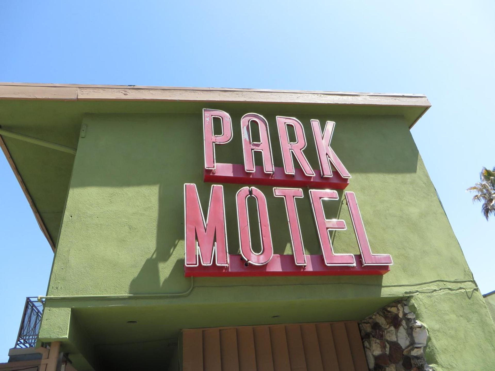 Park Motel photo 16