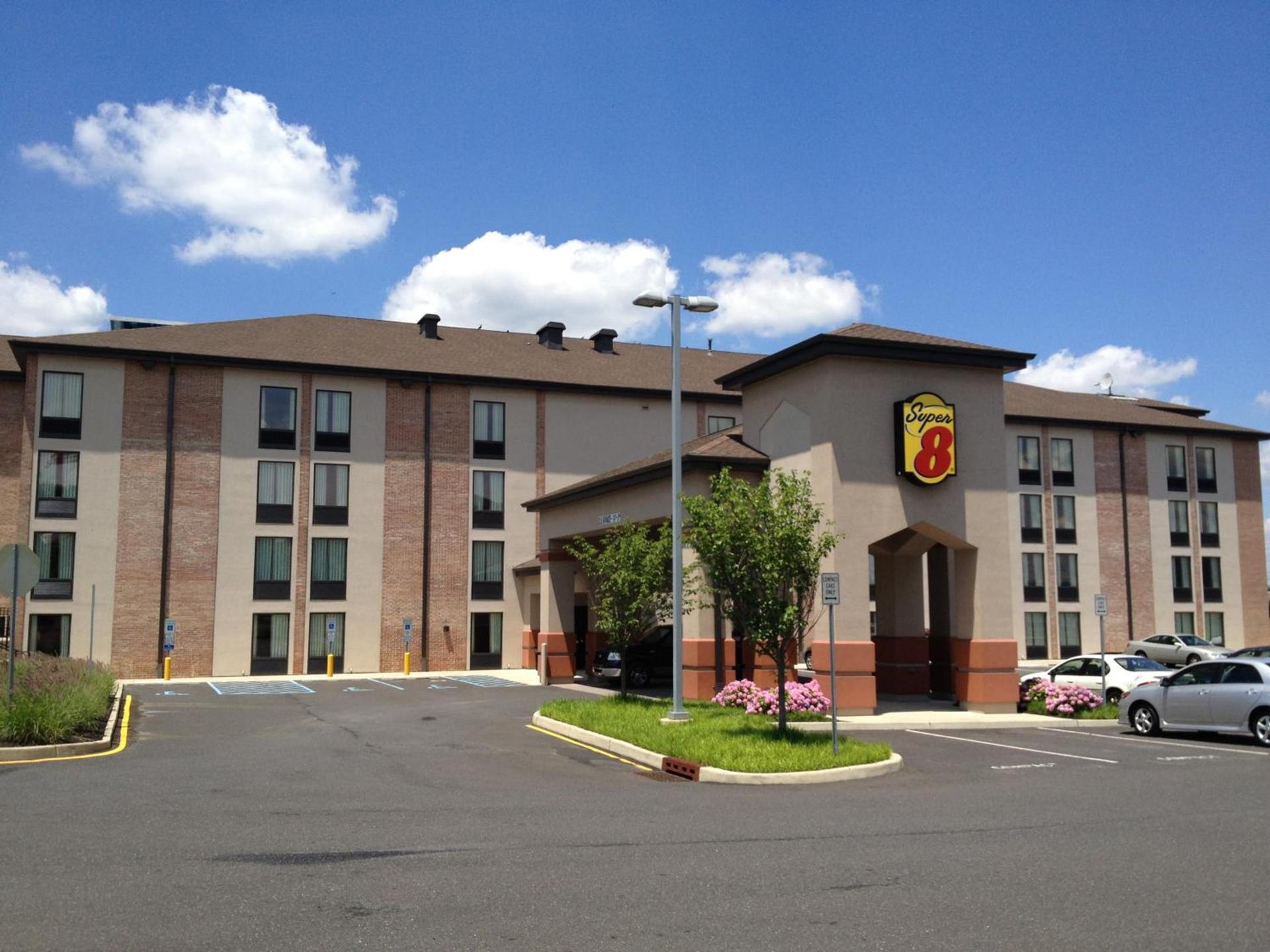 Super 8 by Wyndham Mount Laurel photo 55