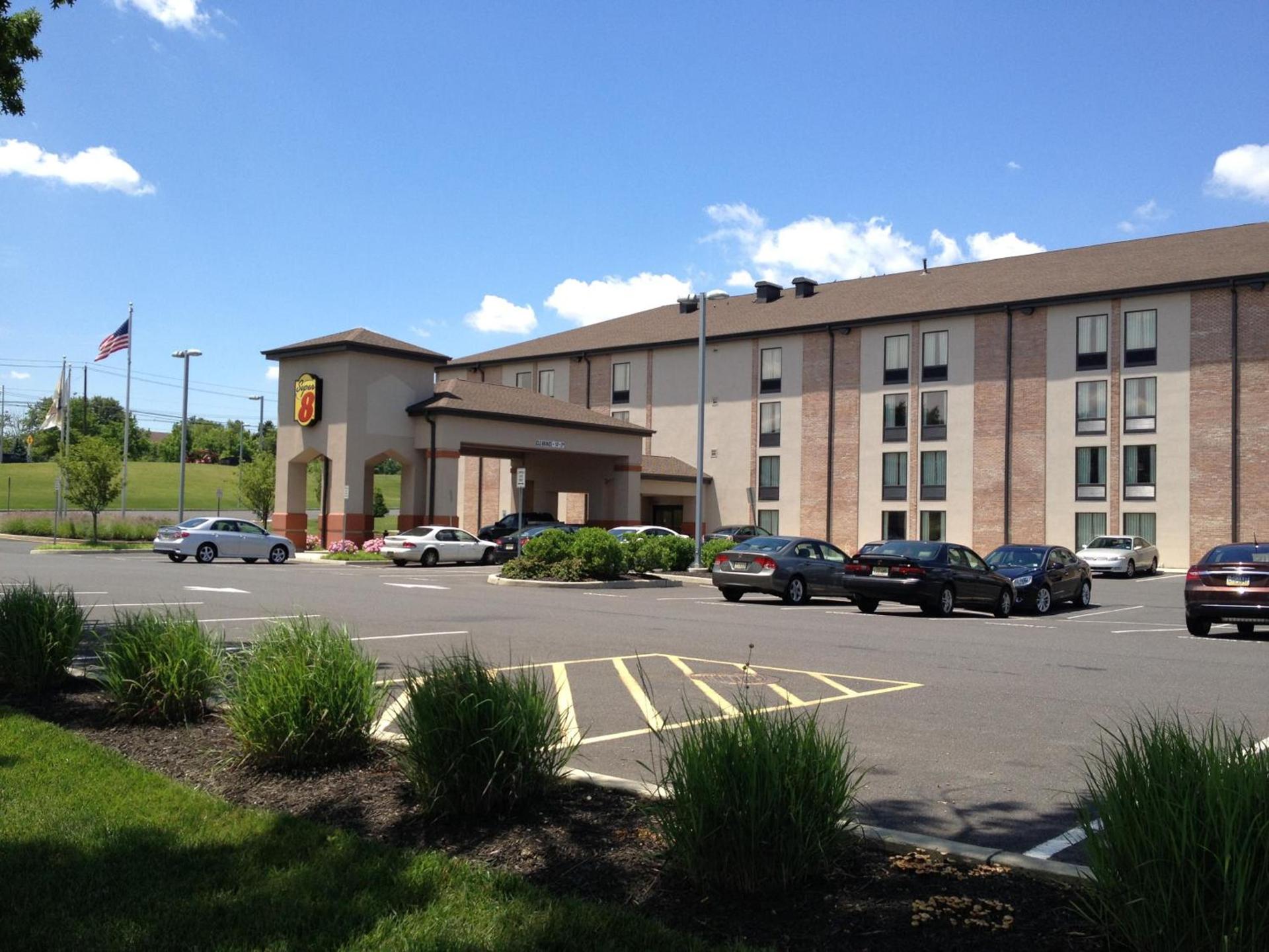 Super 8 by Wyndham Mount Laurel photo 54