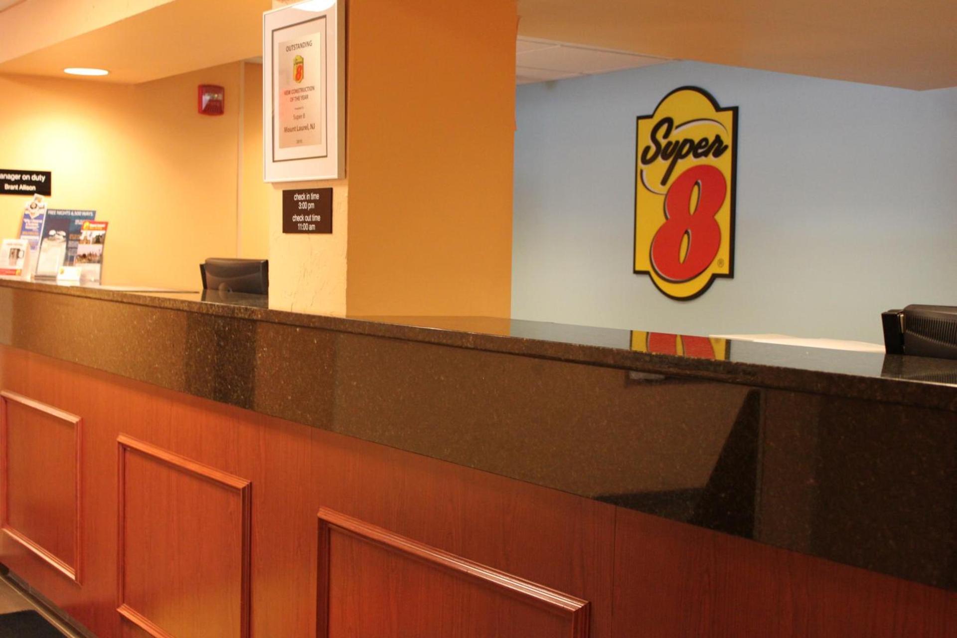 Super 8 by Wyndham Mount Laurel photo 52