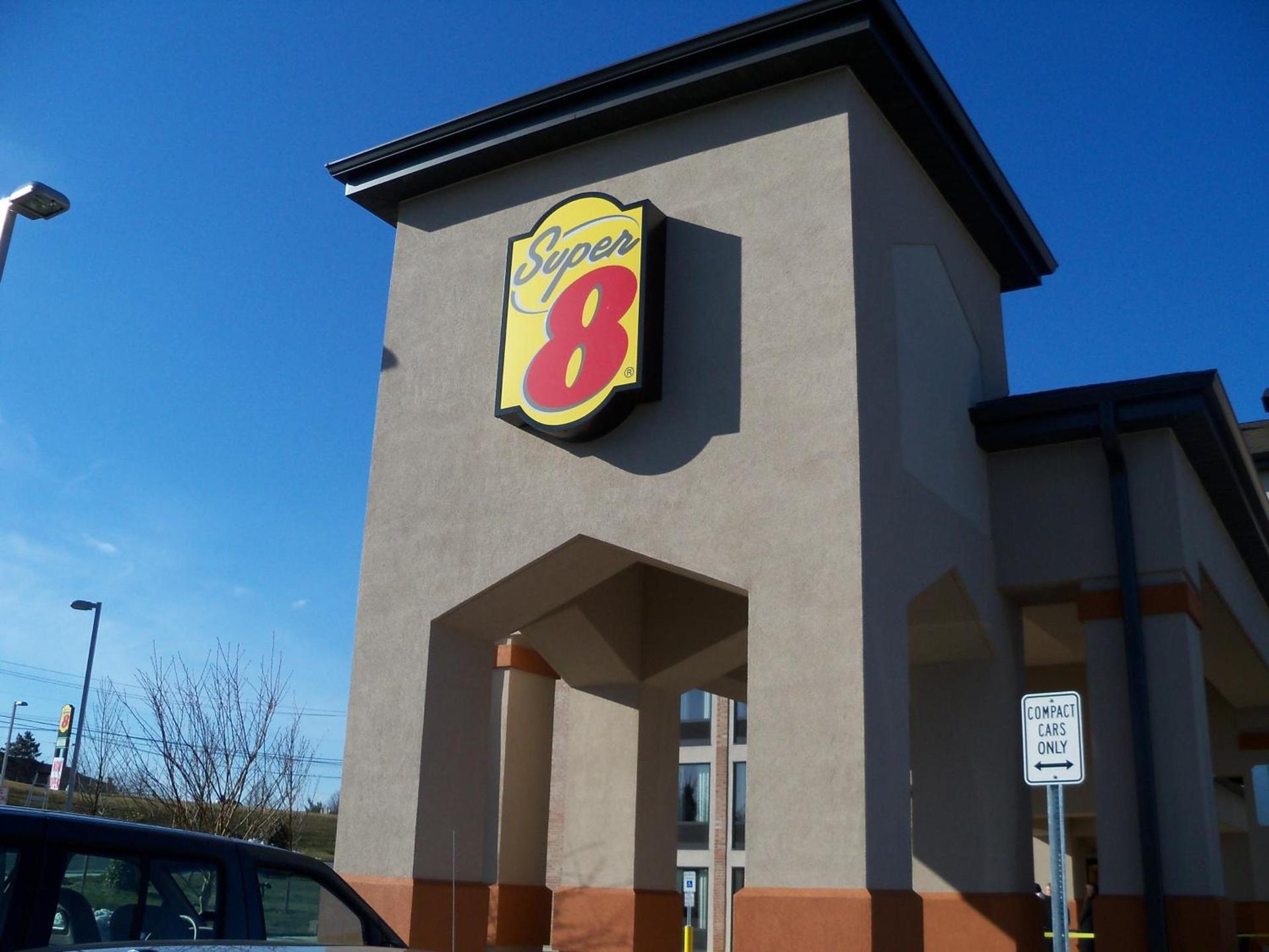 Super 8 by Wyndham Mount Laurel photo 48