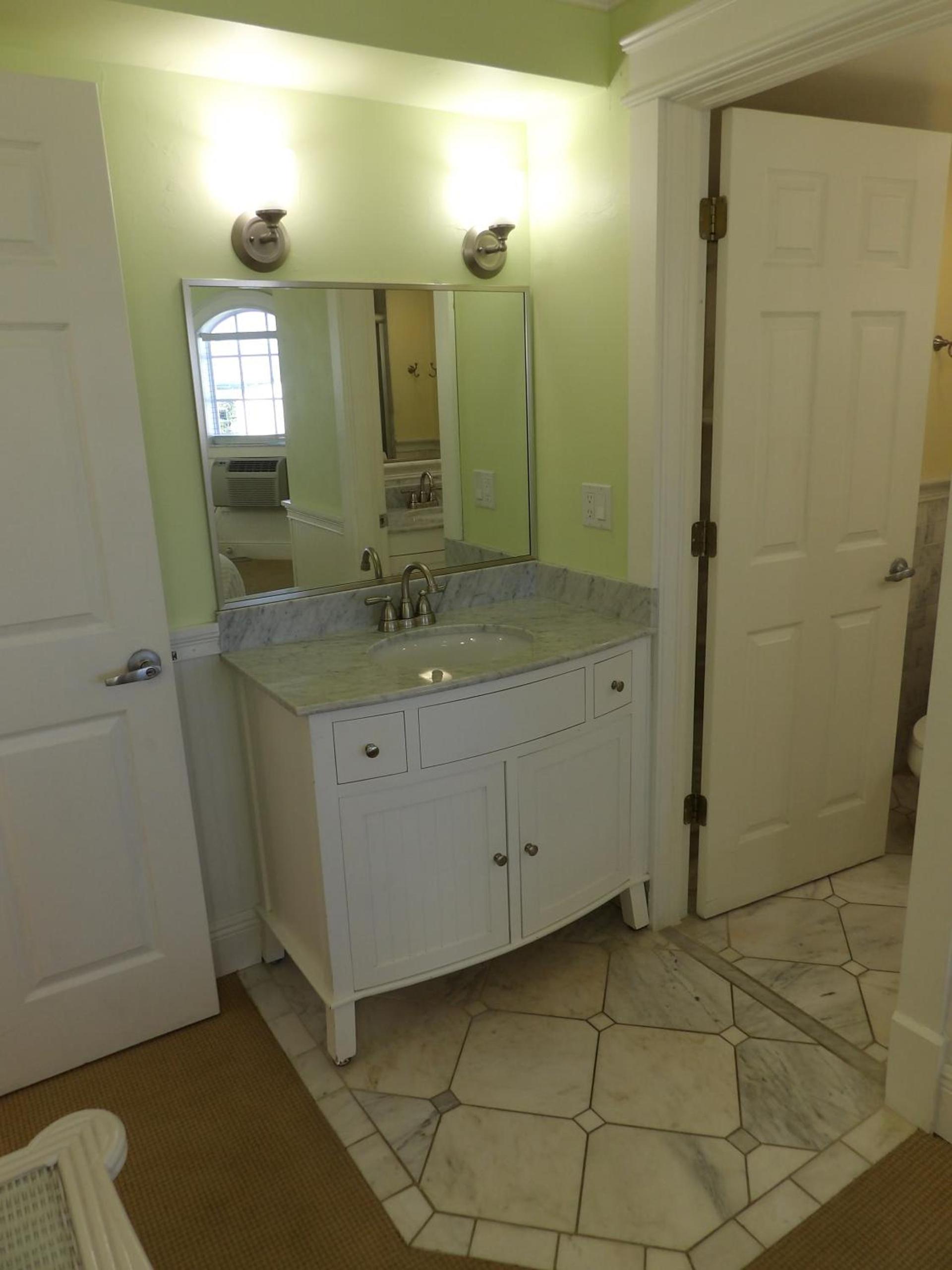 Edison Beach House photo 17
