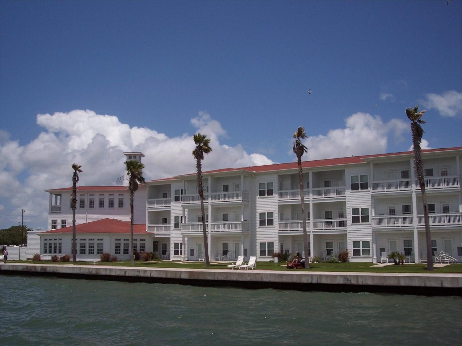 Lighthouse Inn at Aransas Bay photo 9