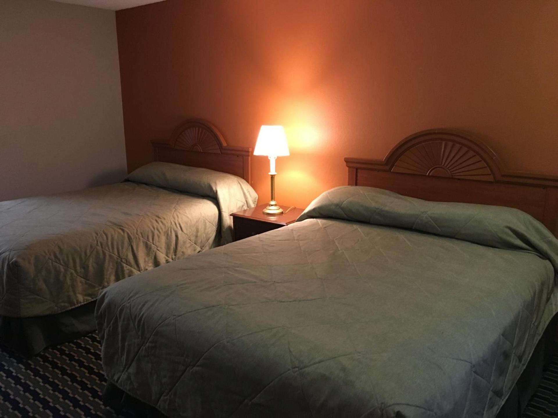 Knights Inn Merrillville photo 33