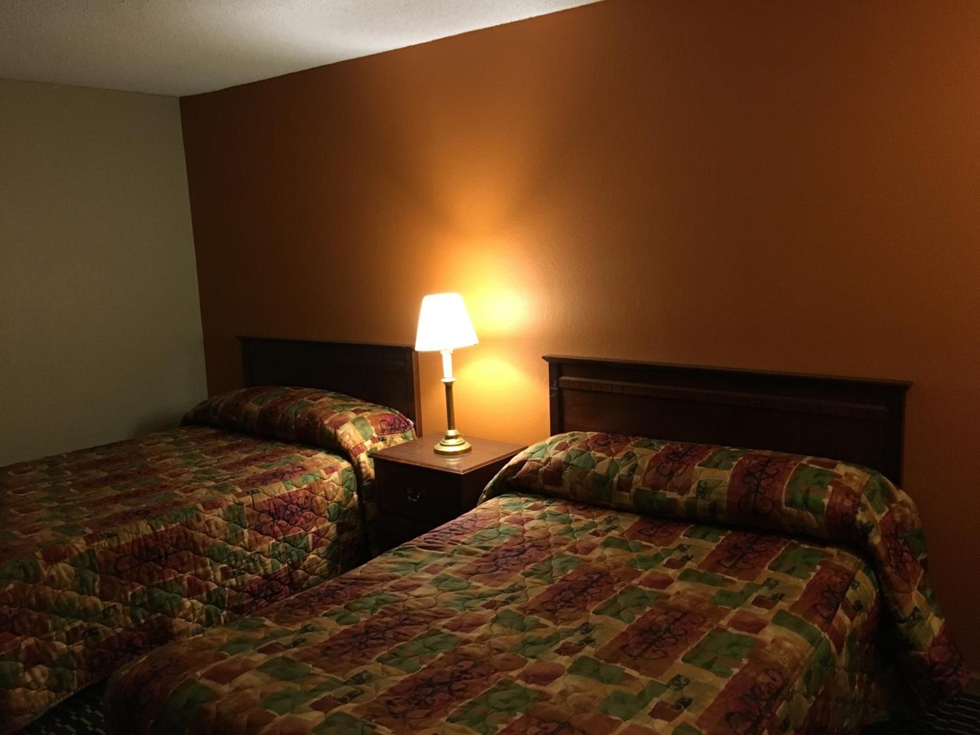 Knights Inn Merrillville photo 40