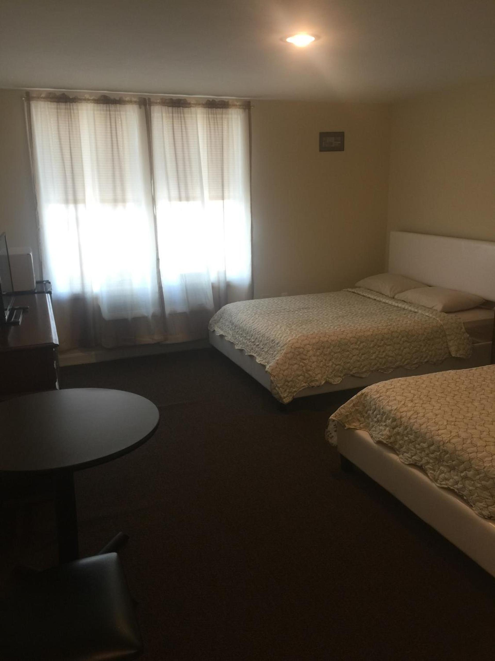 Misquamicut Beach Front Inn photo 34
