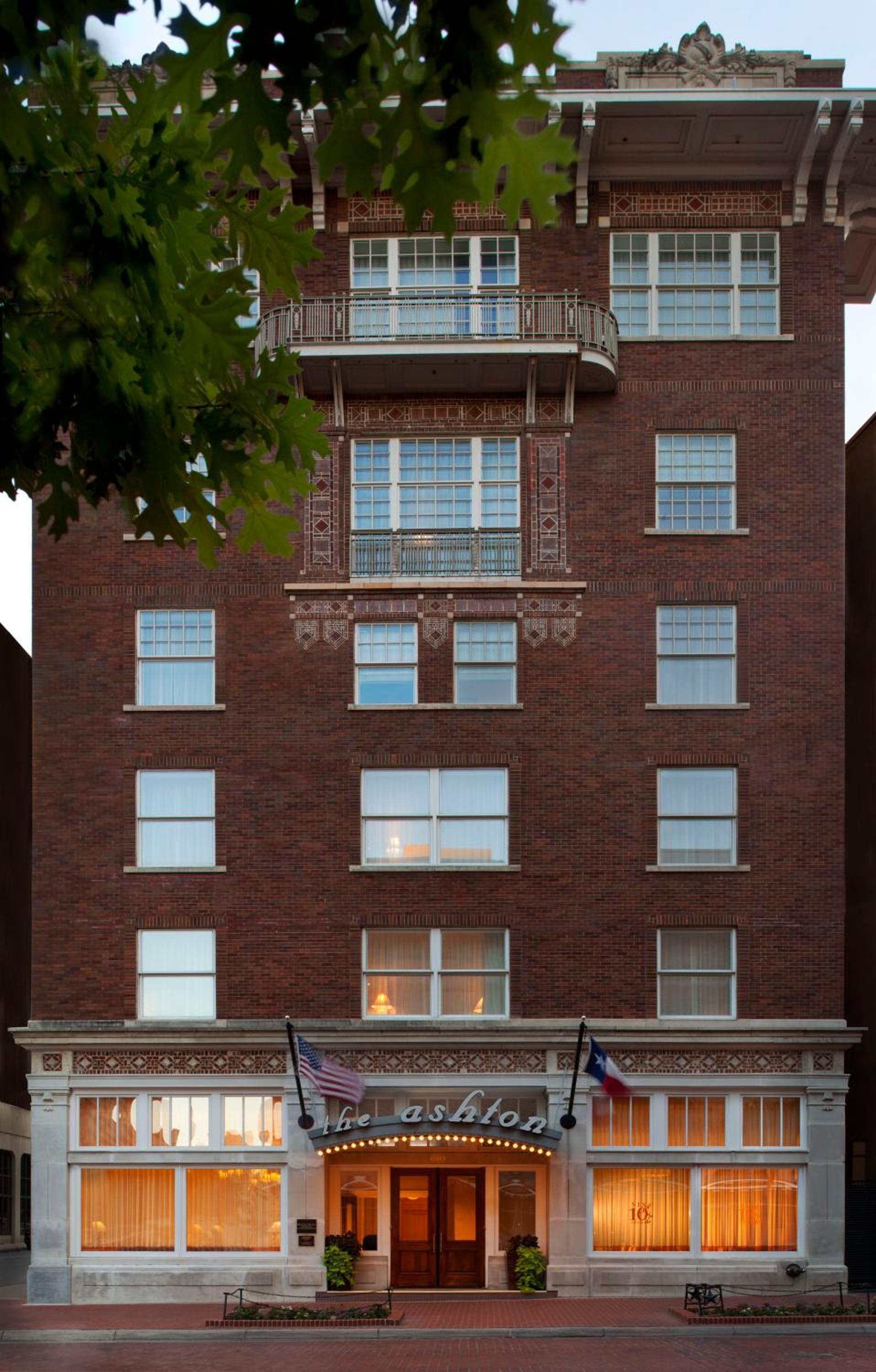 The Ashton Hotel photo 3
