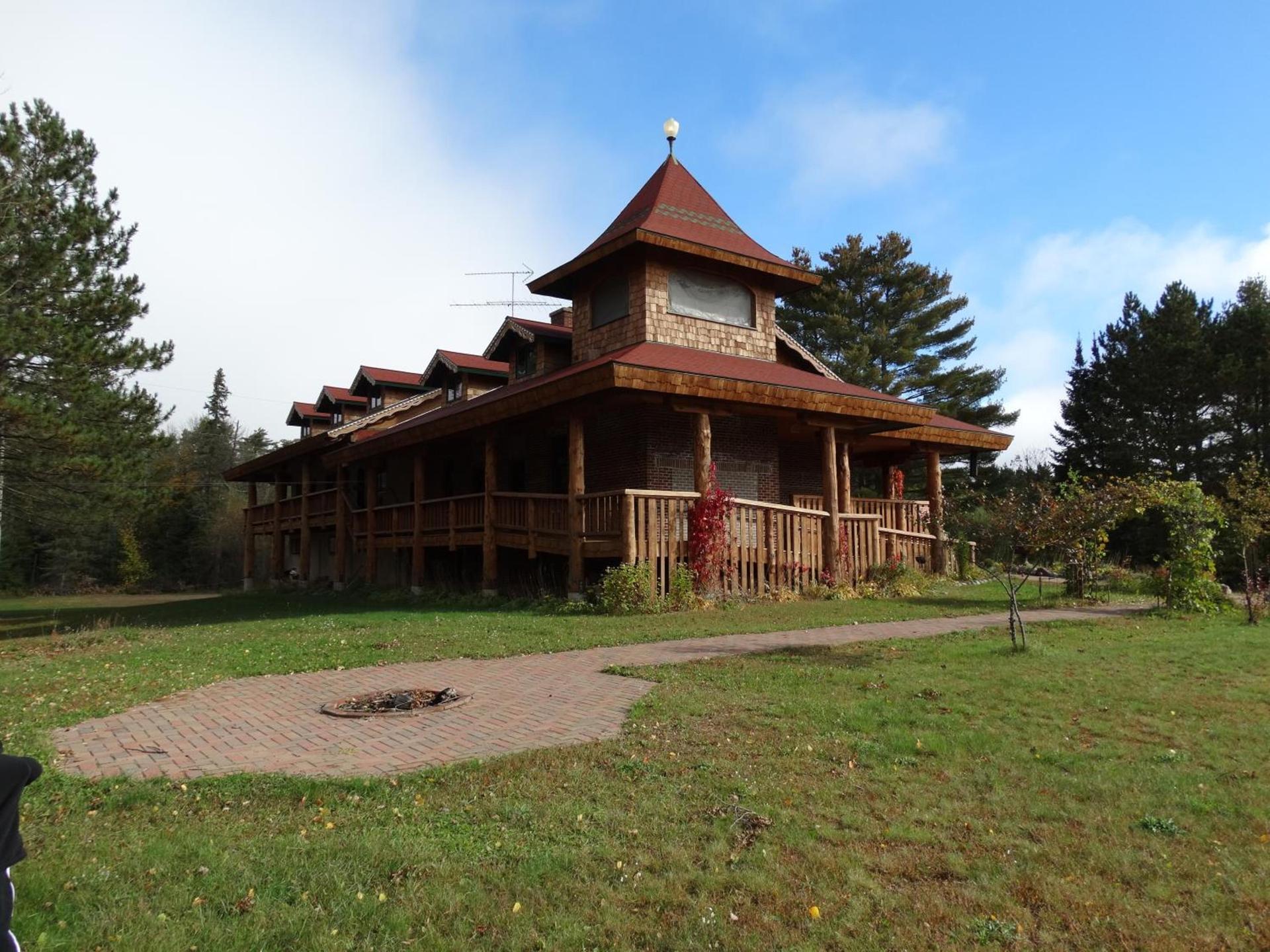 Lenroot Lodge photo 19