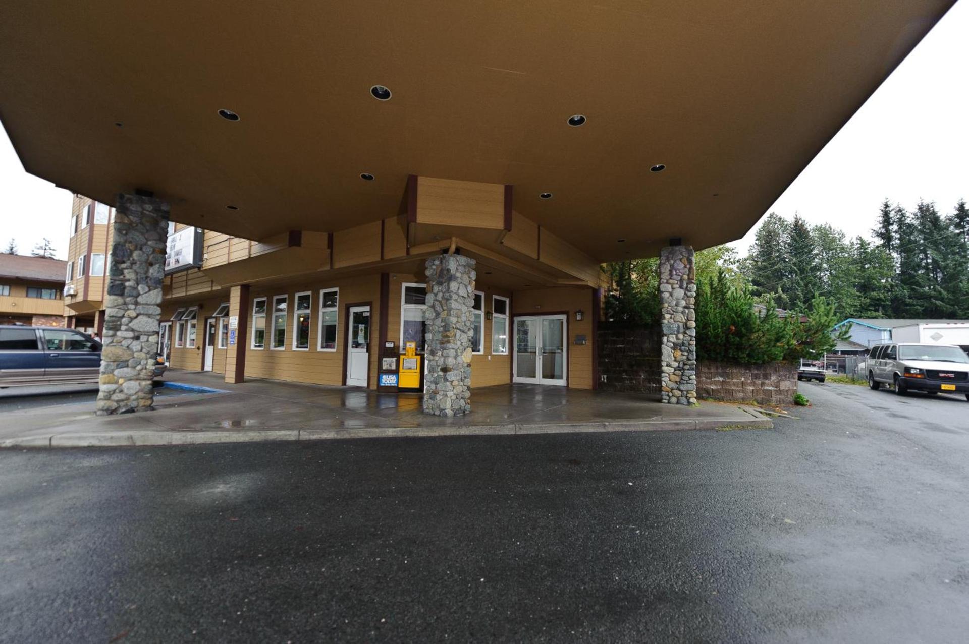 Frontier Suites Hotel in Juneau photo 5