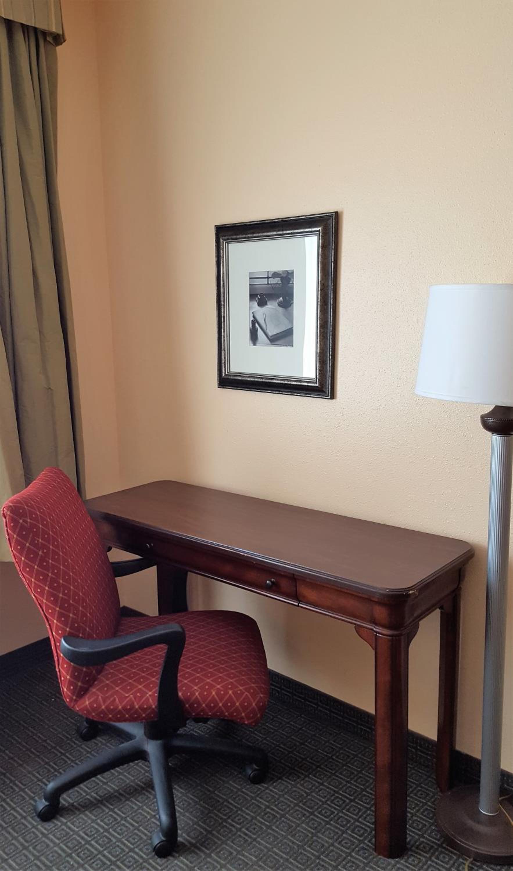 Americas Hotel - El Paso Airport / Medical Center photo 18