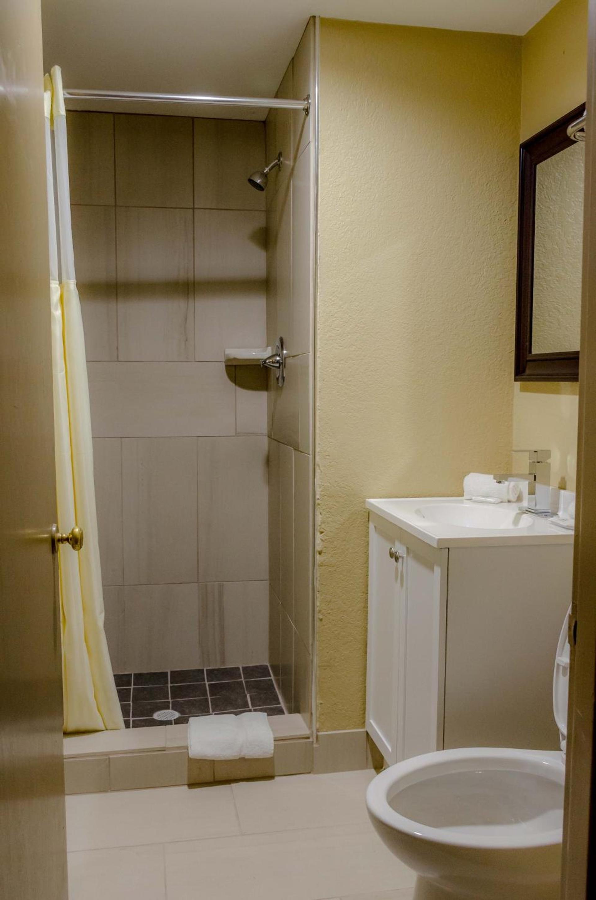 Relax Inn - Bryson City photo 15