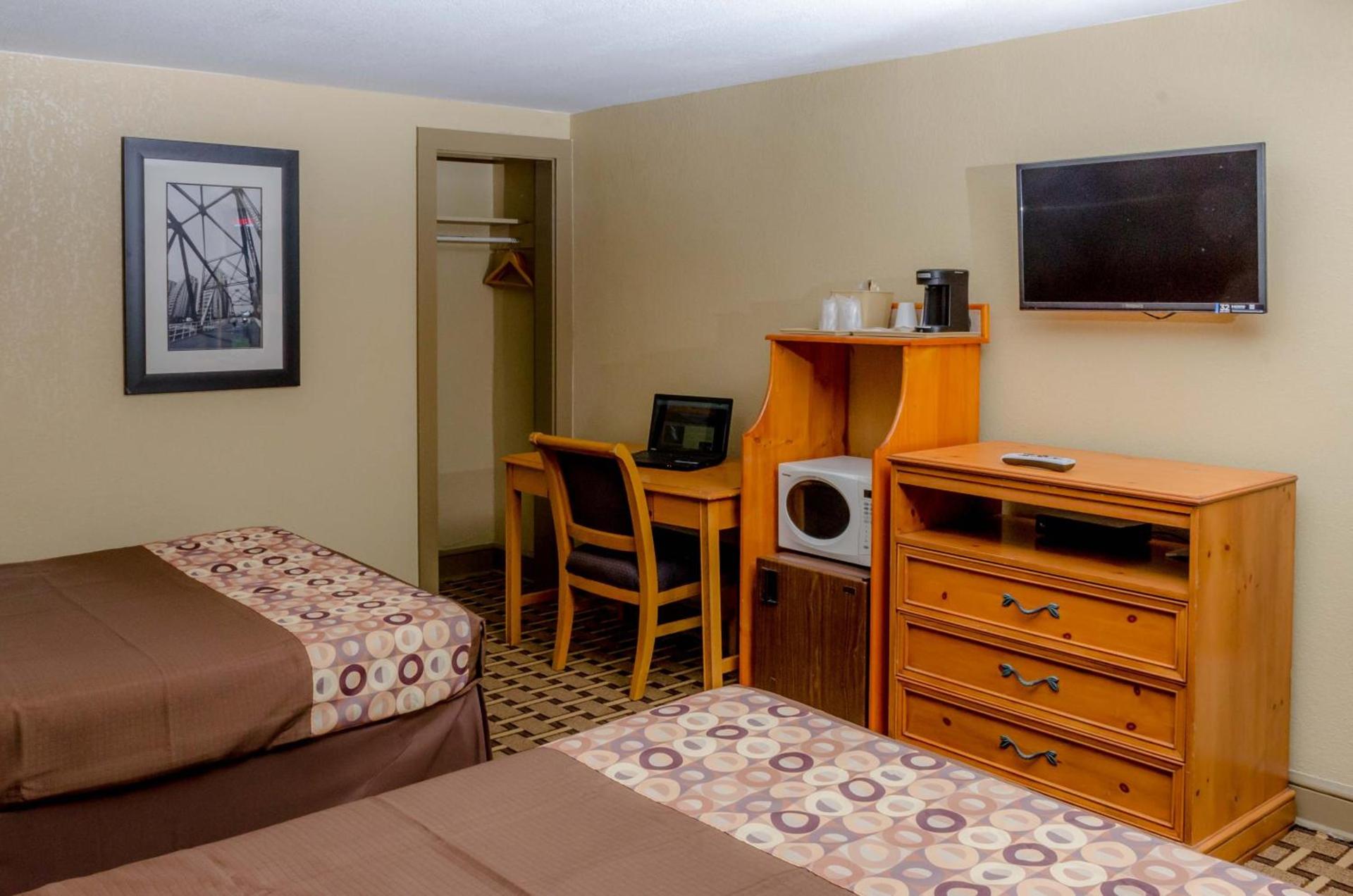 Relax Inn - Bryson City photo 3