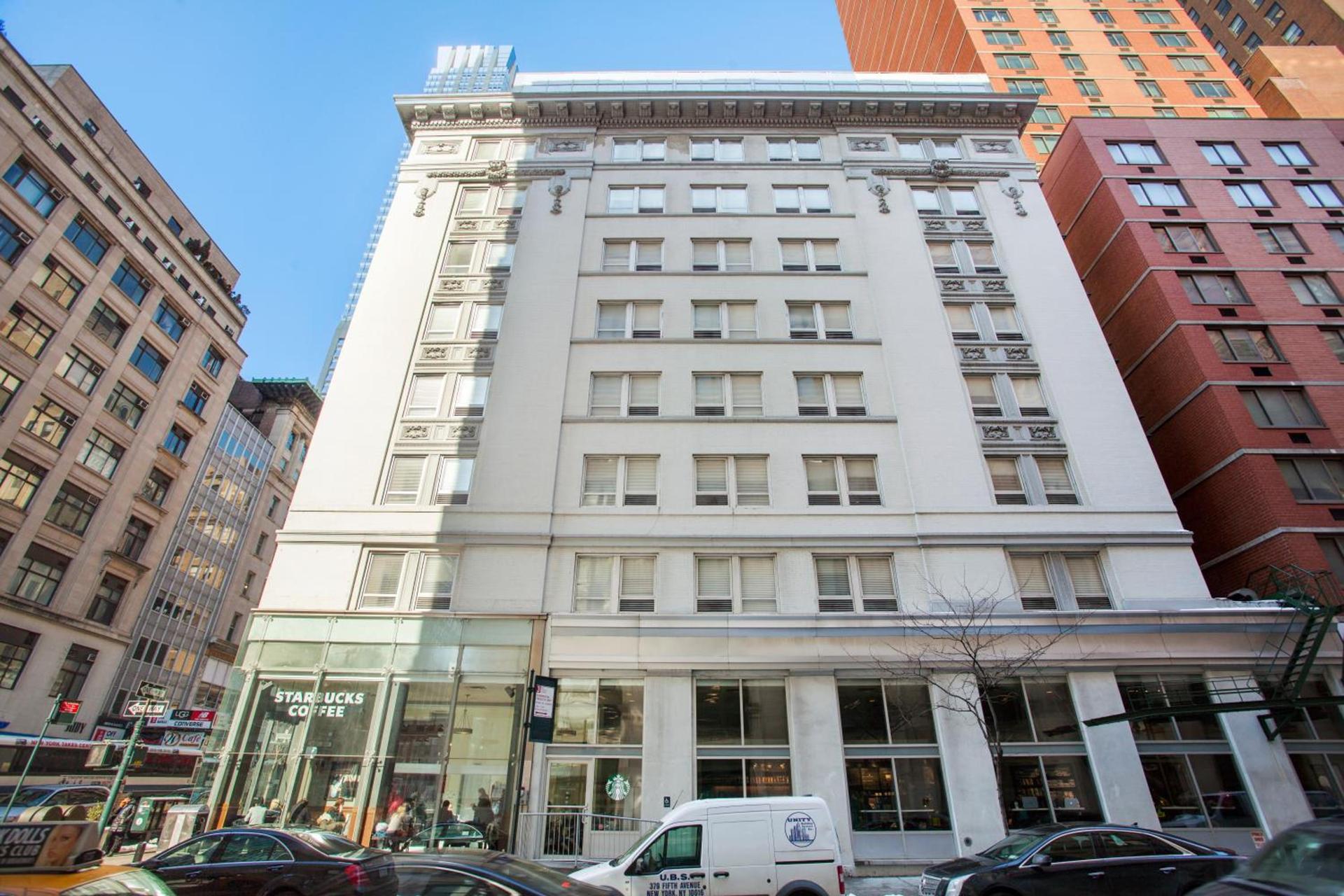 U Hotel Fifth Avenue, Empire State Building photo 44