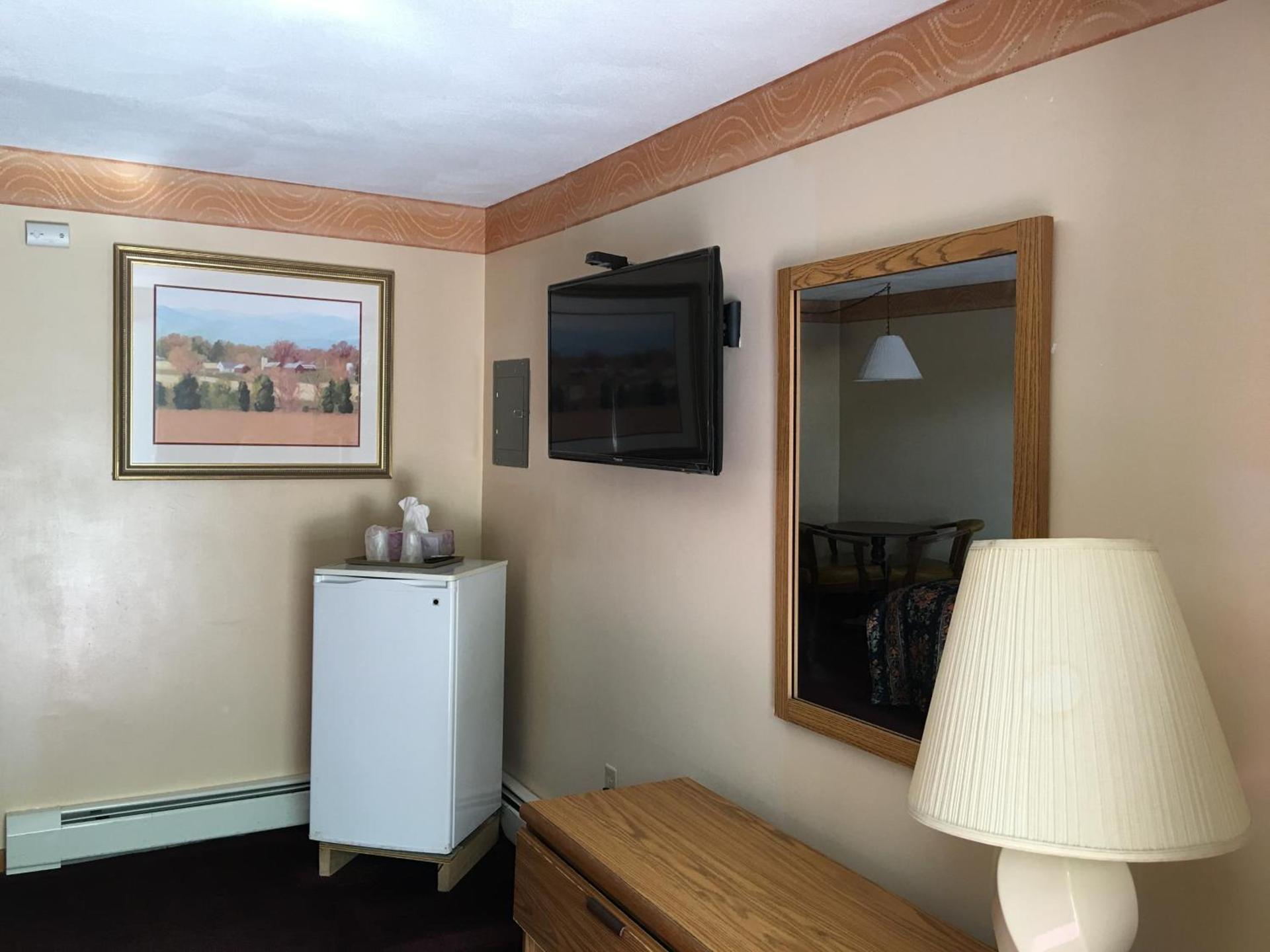 Knotty Pine Motel photo 18