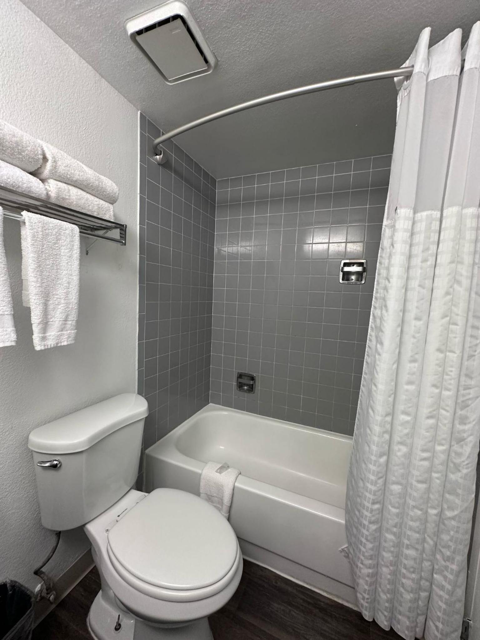Las Palmas Airport Inn photo 27